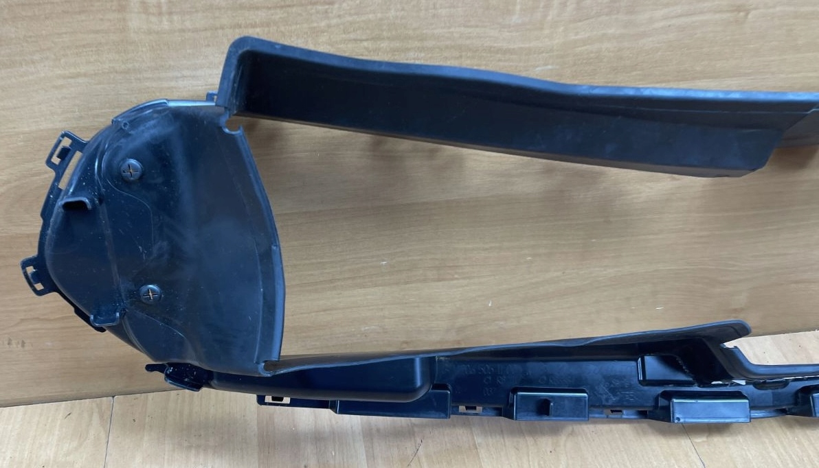 MERCEDES C KLASA W206 Presa condotto aria A2065051100