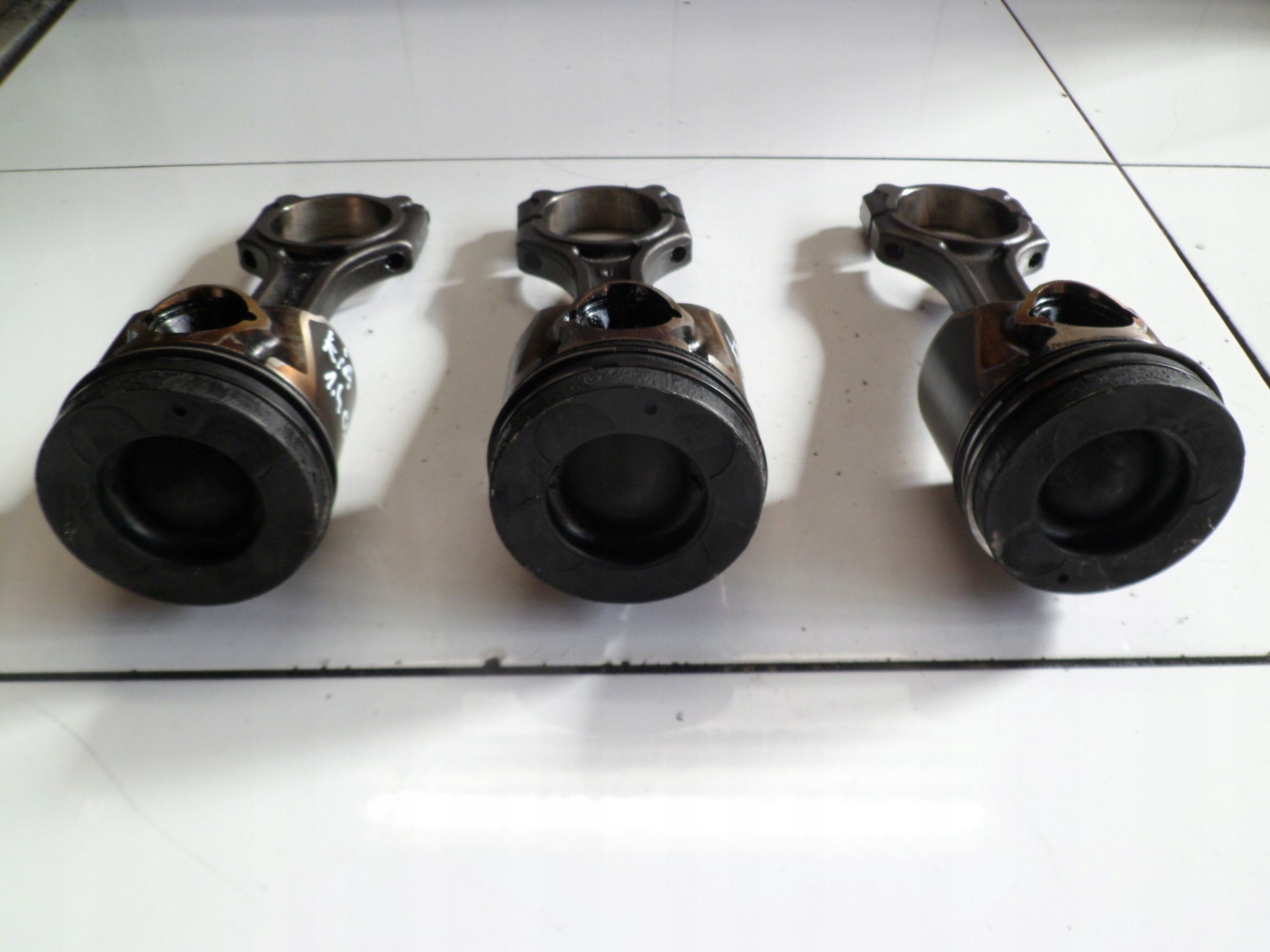 KIA HYUNDAI 1.4CRDI D4FC piston with connecting rod