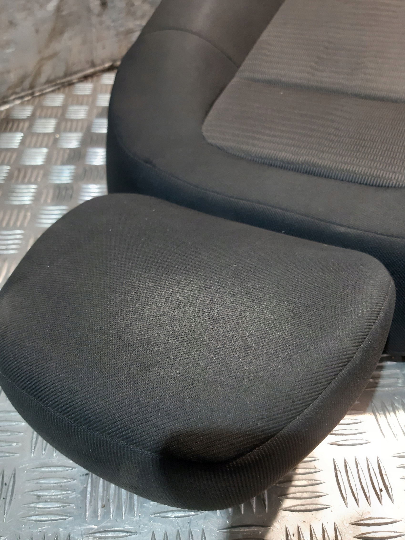 seat left driver´s PEUGEOT 301 2018r