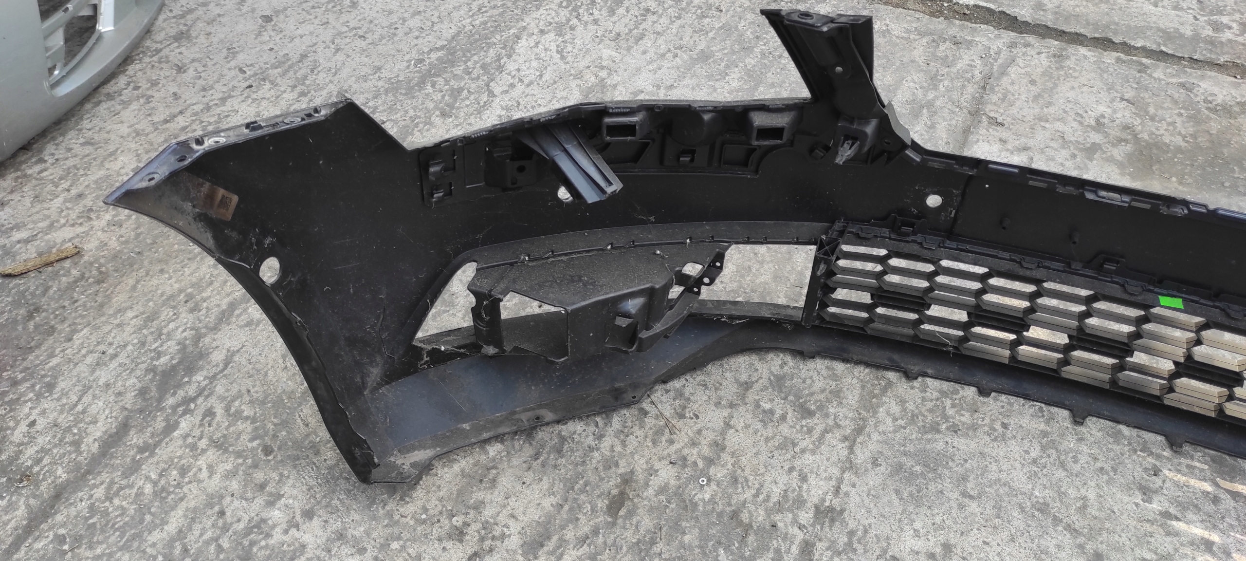 front bumper SKODA SUPERB III 3 LIFT 3V0807221