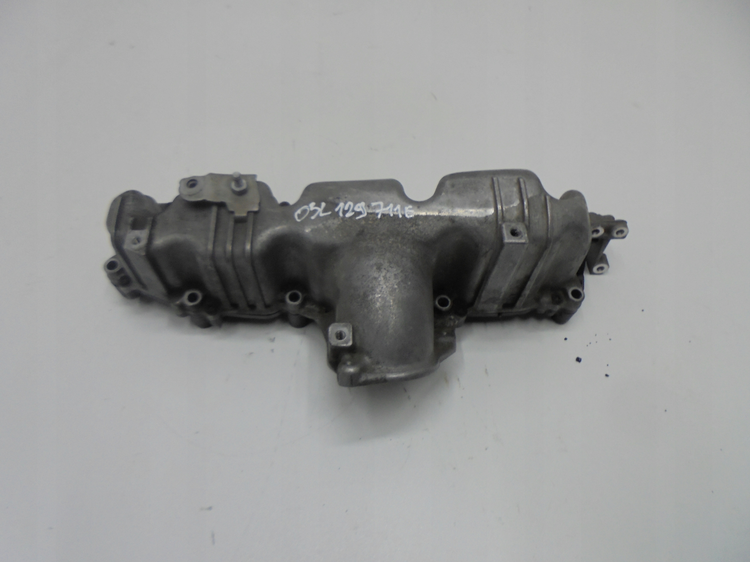 VW AUDI SKODA 2,0TDI CBD INTAKE MANIFOLD 03L129711E