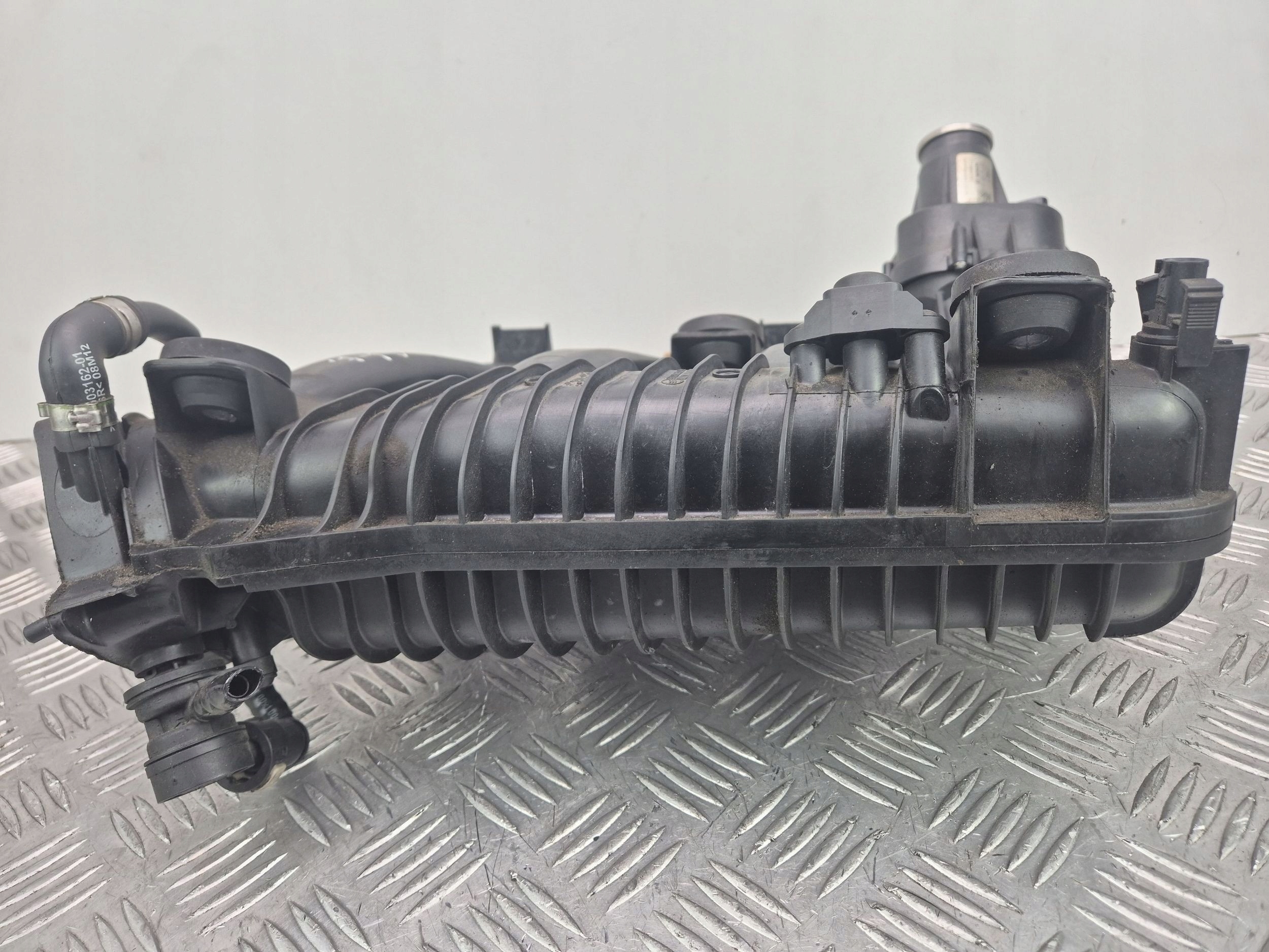 Mercedes E200 CGI W212 intake manifold A2710903037 1.8