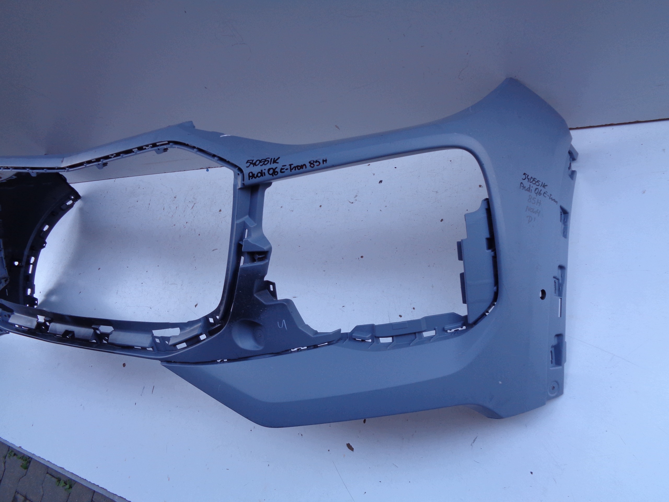 NO-WY-- front bumper AUDI Q6 E-TRON 85H NR 54055