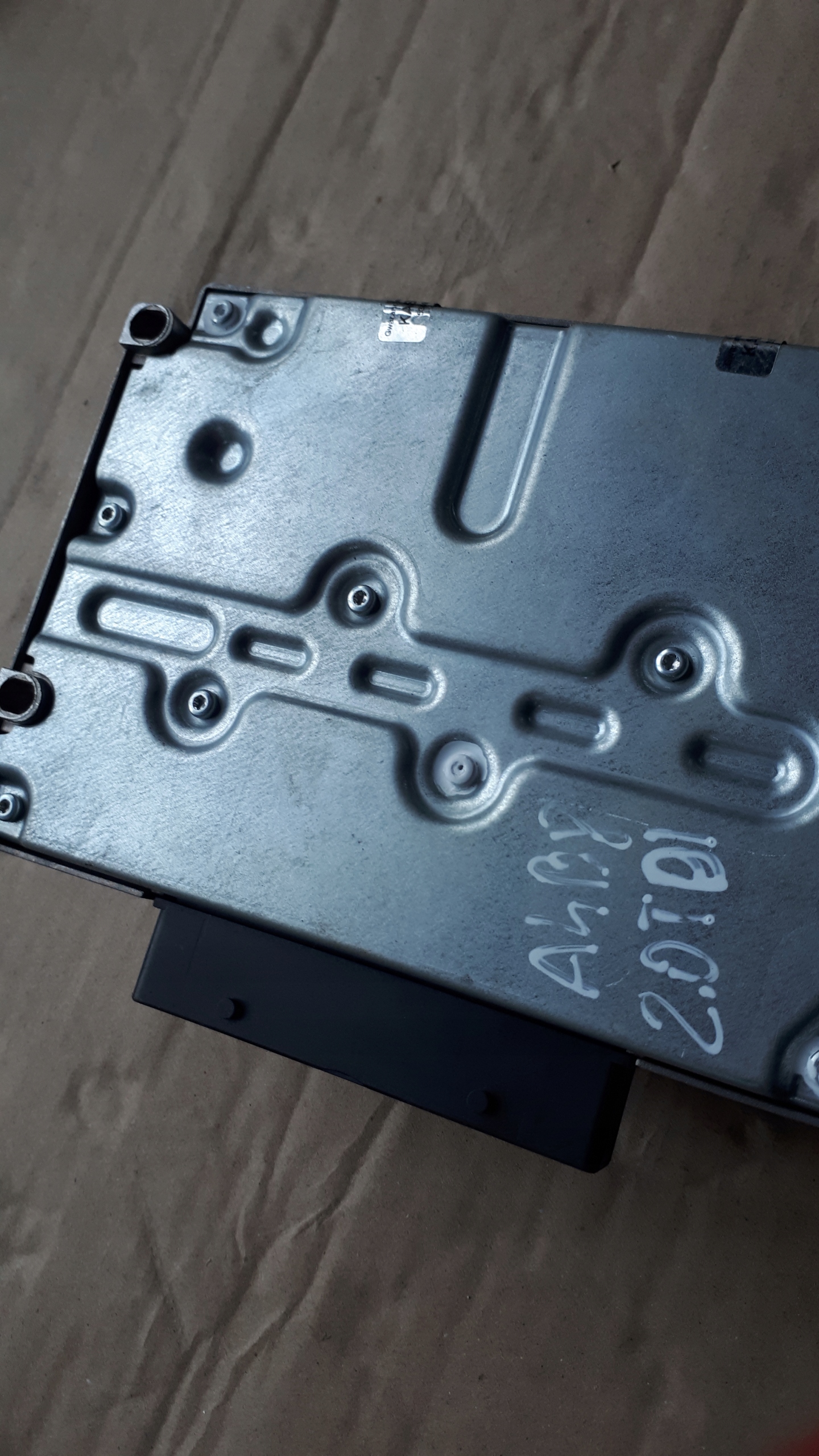 AUDI A5 8T A4 B8 amplifier bang&OLUFSEN