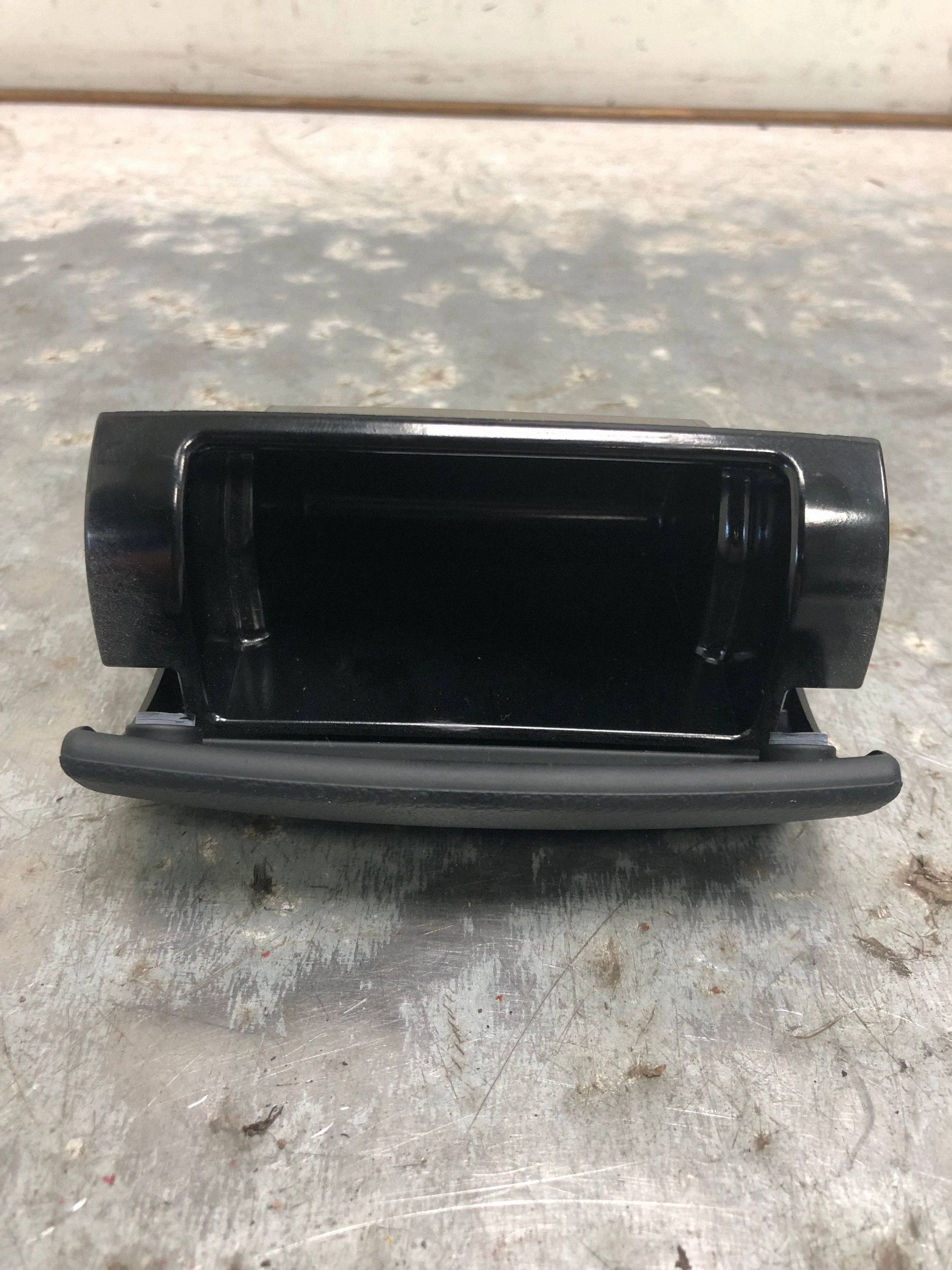 cendrier arrière arrière AUDI A3 8P LIFT 8P0857961