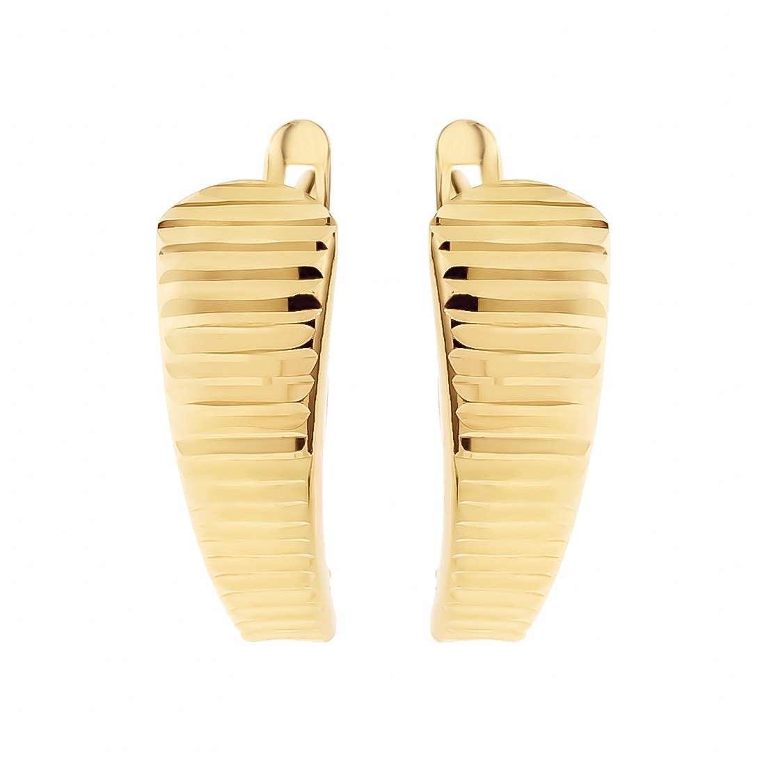 Zlaté náušnice zdobené klasickým frézováním