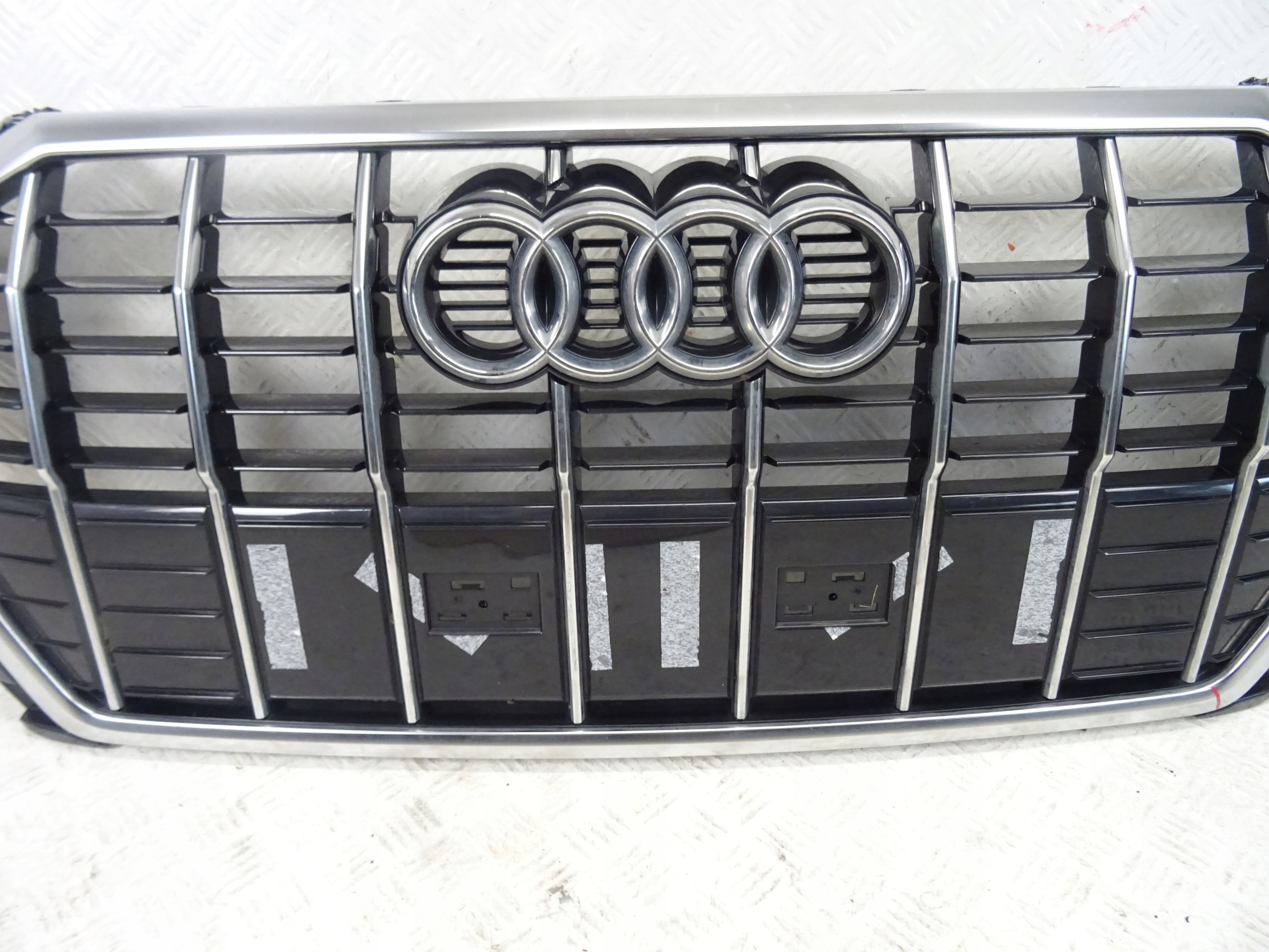 grill grille front front AUDI Q3 II 2 S-LINE 83A853651E
