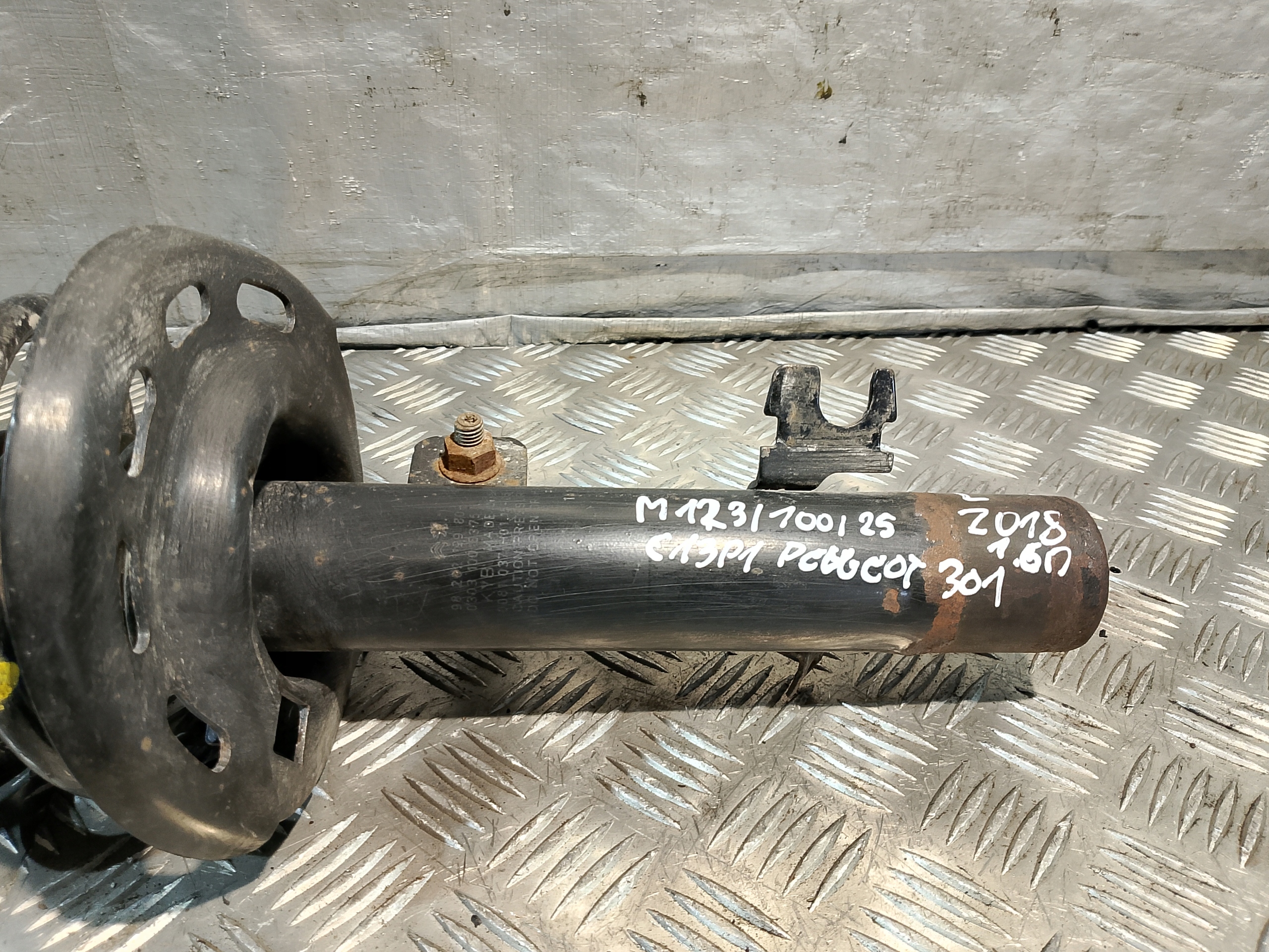 spring + shock absorber left front front PEUGEOT 301 1.6 BLUEHDI