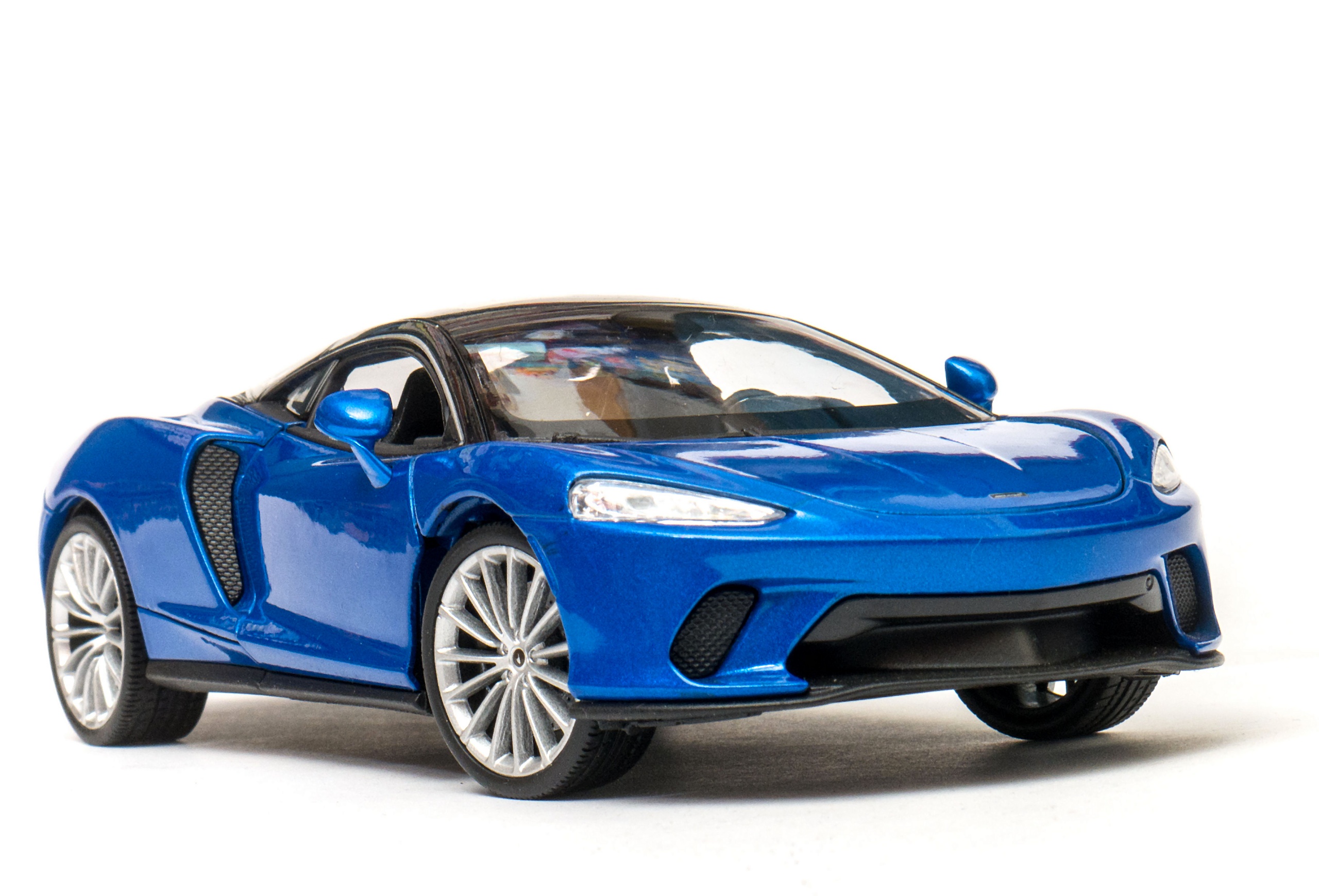 McLaren Gt model 1:24 Welly 24105