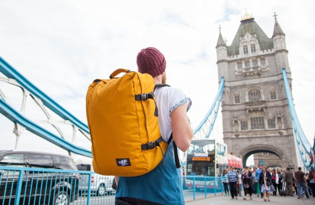 CABINZERO 44L PLECAK TORBA SPORTOWA NA SIŁOWNIE TRENINGOWA WYTRZYMAŁA XL Szerokość (dłuższy bok) 40 cm