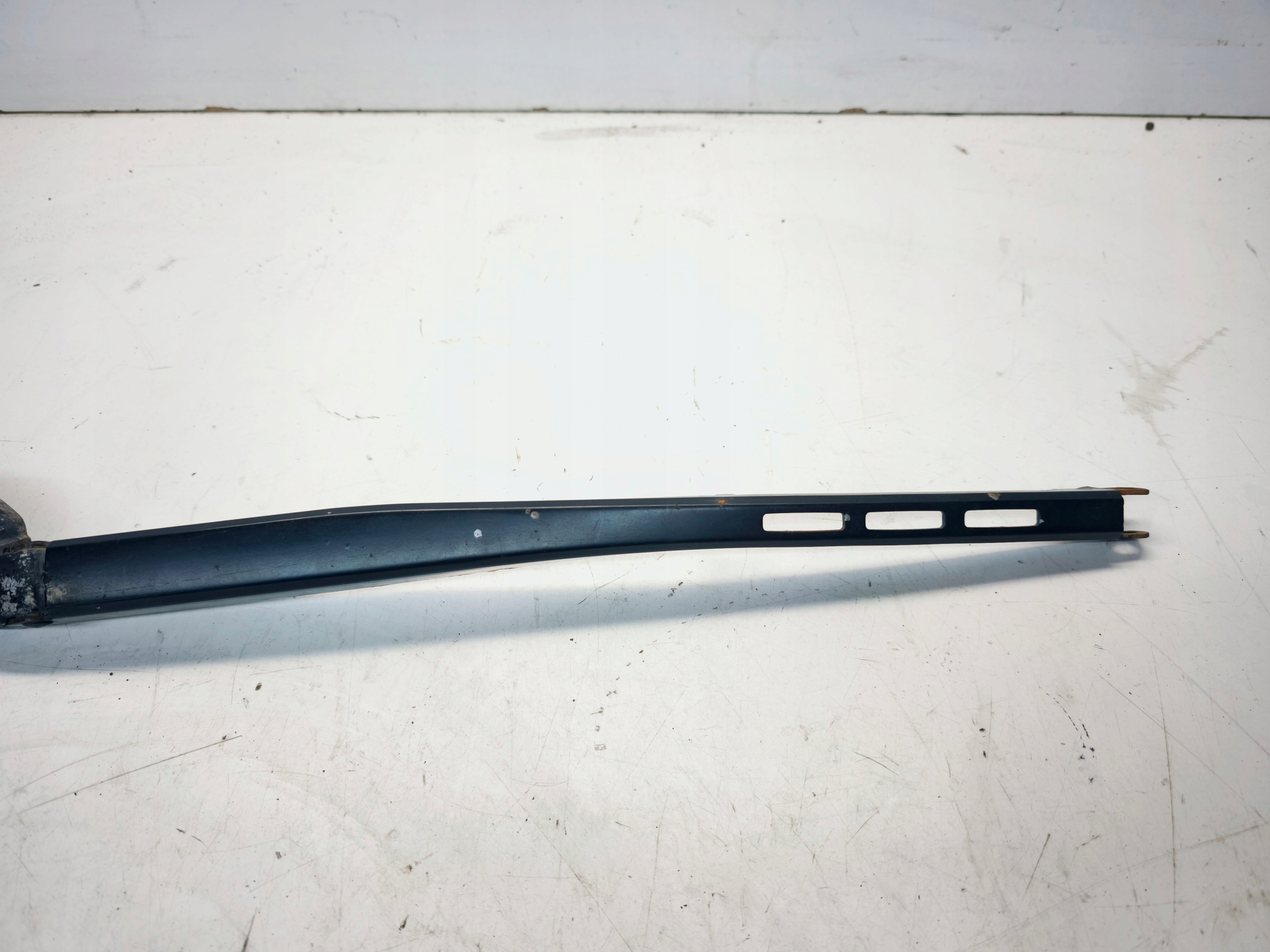 wiper arm left AUDI A4 B6 B7 8E1955407A
