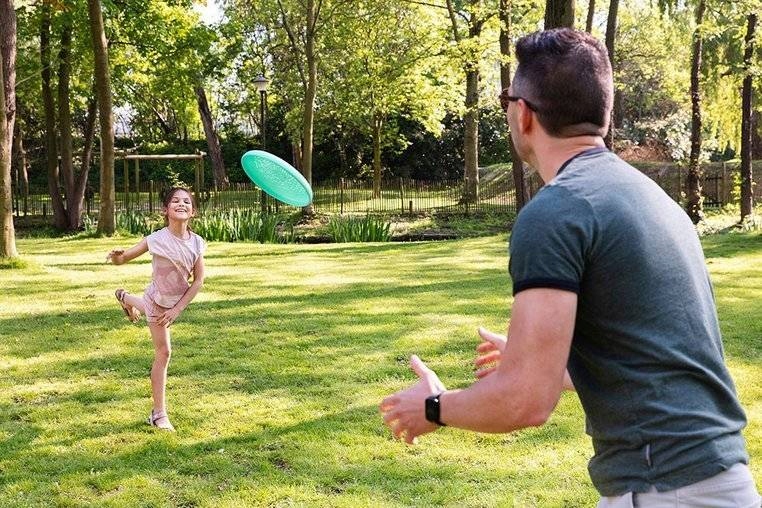 QUUT GRA LATAJĄCY DYSK TALERZ DO RZUCANIA FRISBEE Szerokość produktu 80 cm