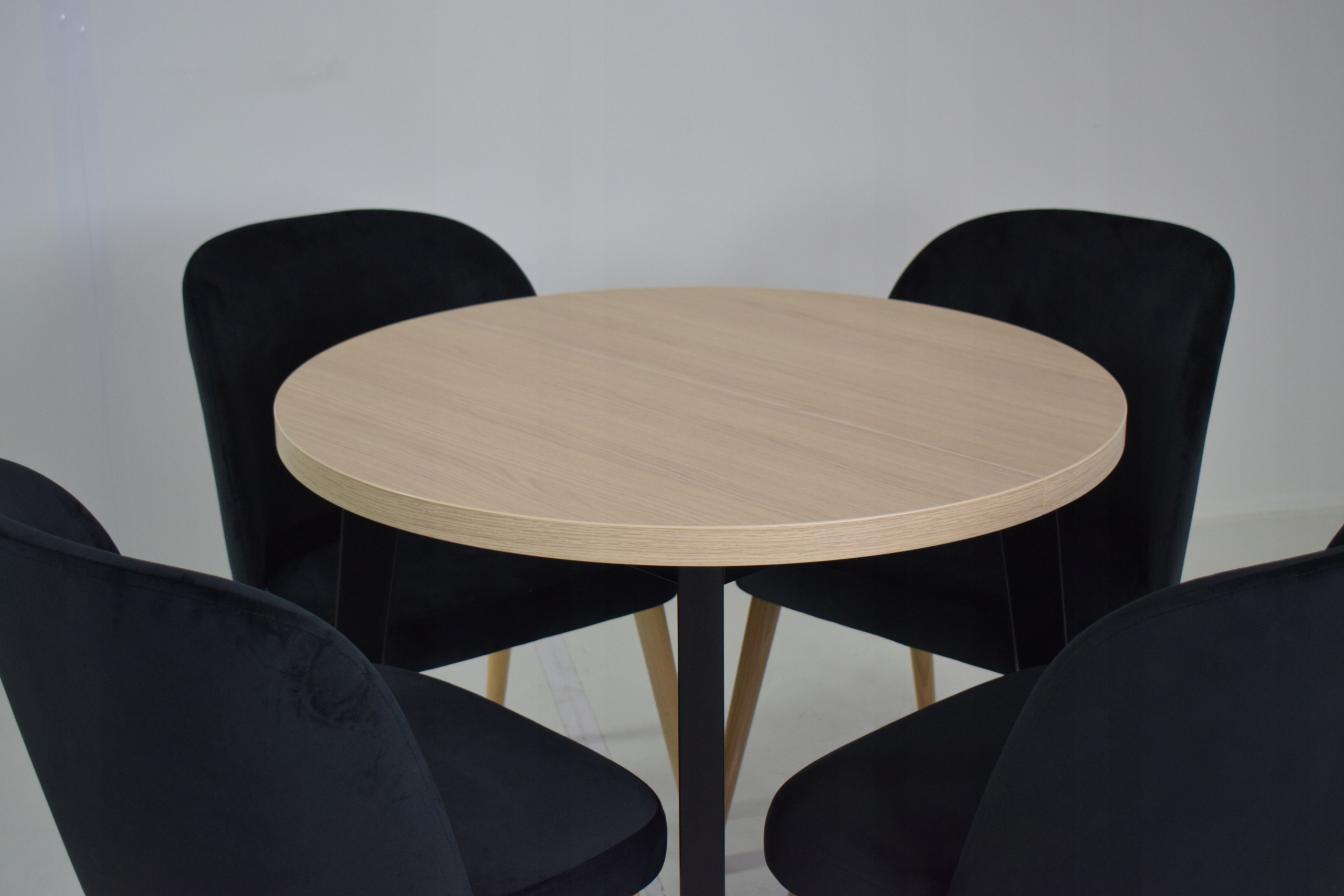 STÓŁ OKRĄGŁY L-84CZ BLAT DĄB VICENZA EGGER Materiał blatu płyta laminowana