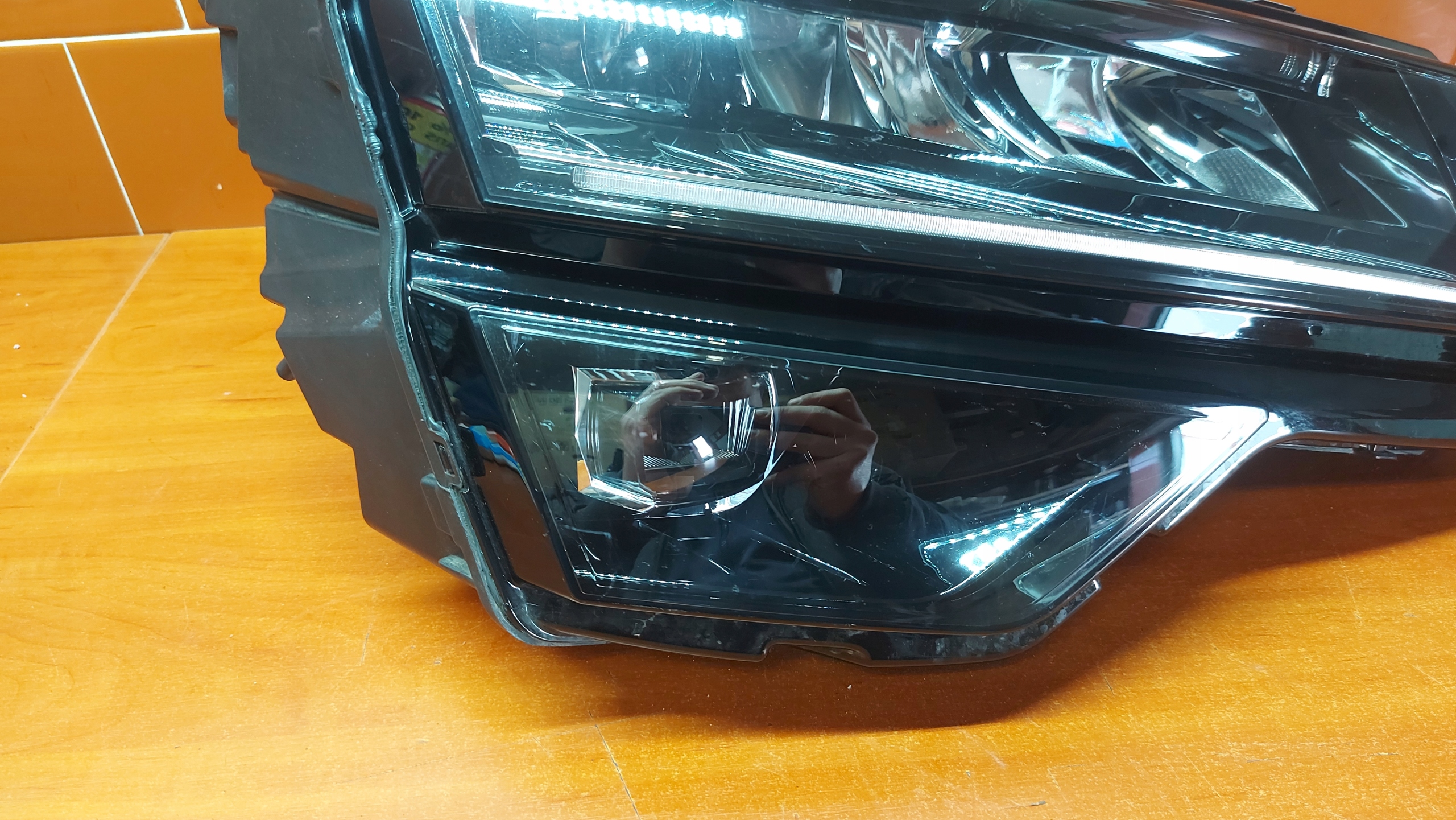 REFLEKTOR light right right front SKODA KAROQ 16
