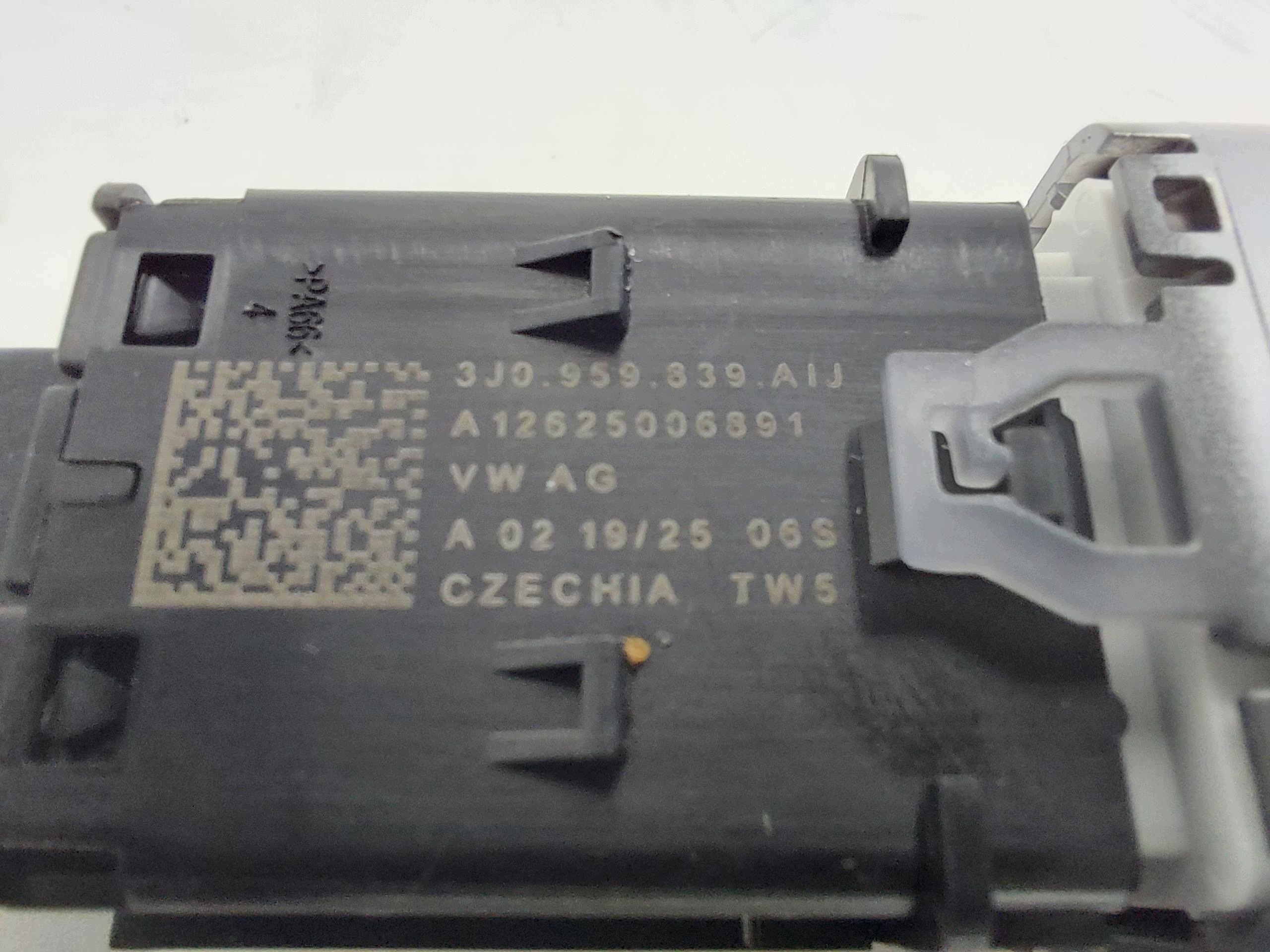 VW Passat R B9 3J0 2025r button switch of the engine start stop 3j0959839ad