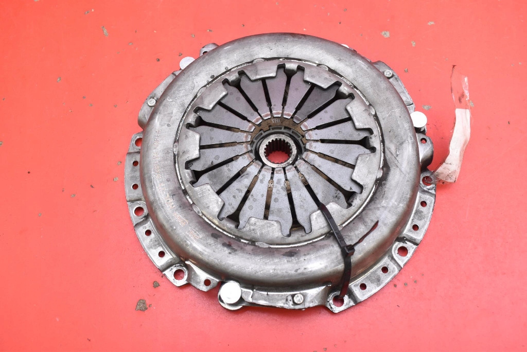 frizione disco di pressione HDC-75 KIA CEED 1 e 1.6 16V 122 KM 07-10