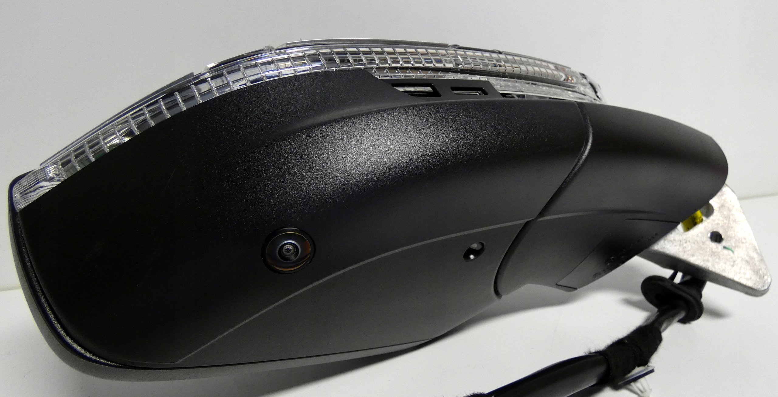 AUDI Q4 E-TRON ETRON 2020- LUSTERKO PRAWE 15 PINÓW Strona zabudowy prawa