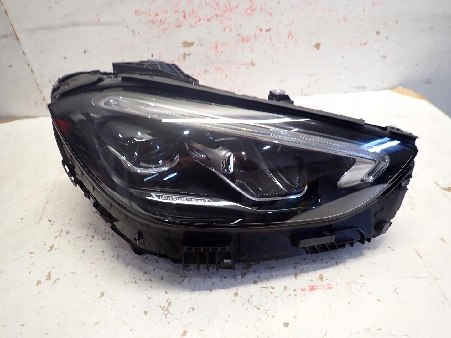 light front front right MERCEDES C-KLASA W206 2021- FULL LED A2069068204