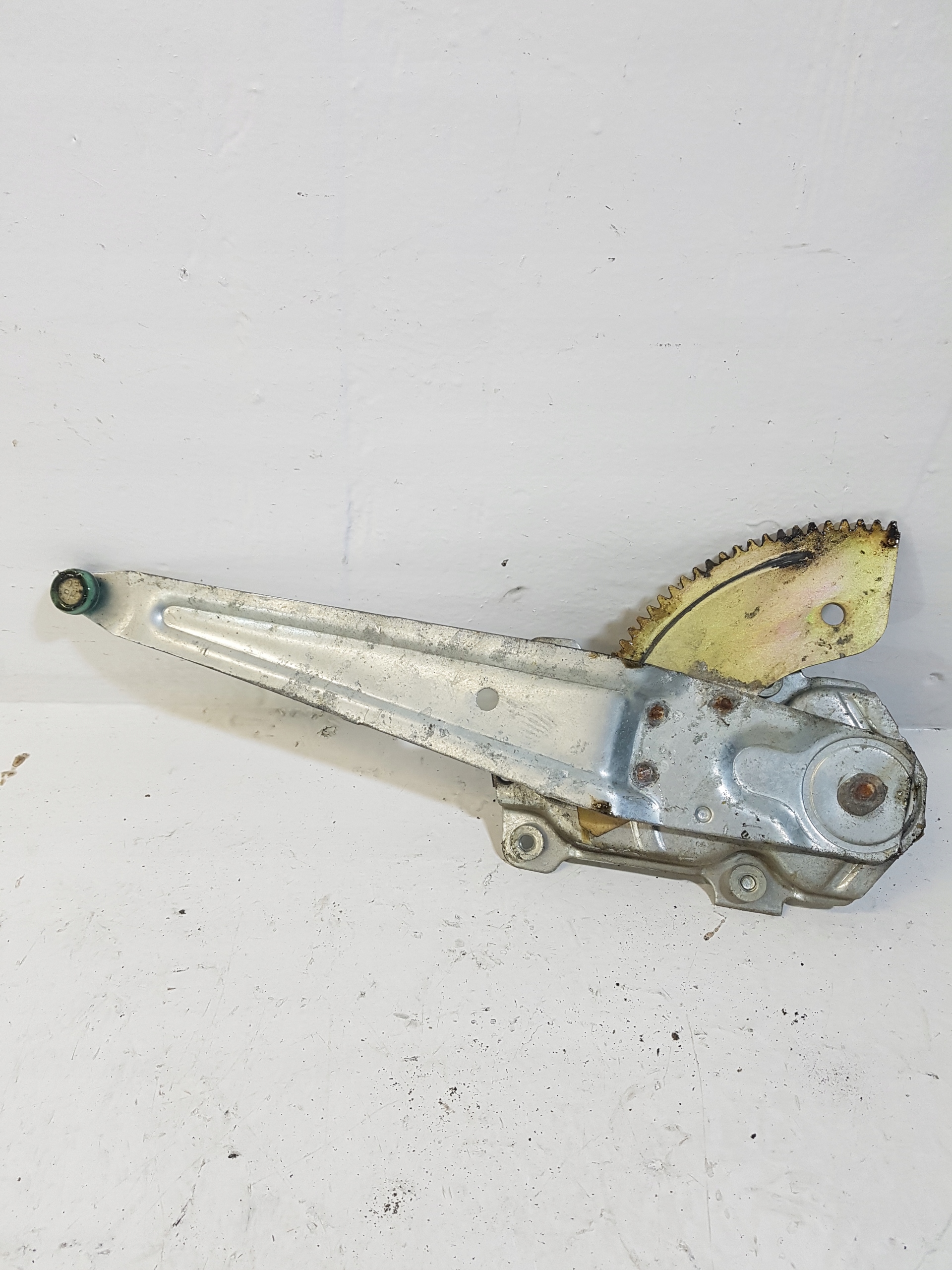 mechanism windows left rear part SUZUKI IGNIS 1.3