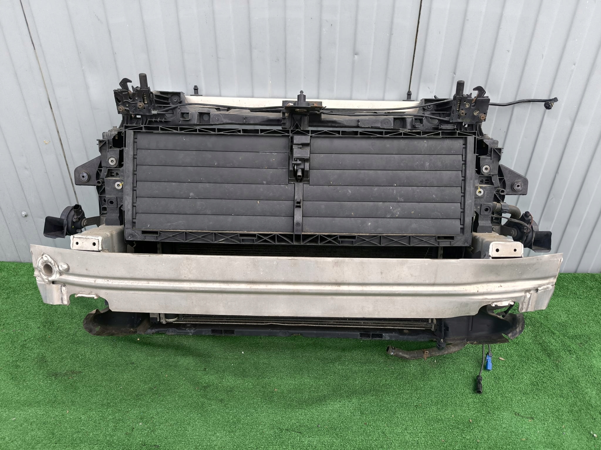 AUDI Q7 4M II 3.0 TFSI V6 PAS PRZEDNI CHŁODNICE ROLETA