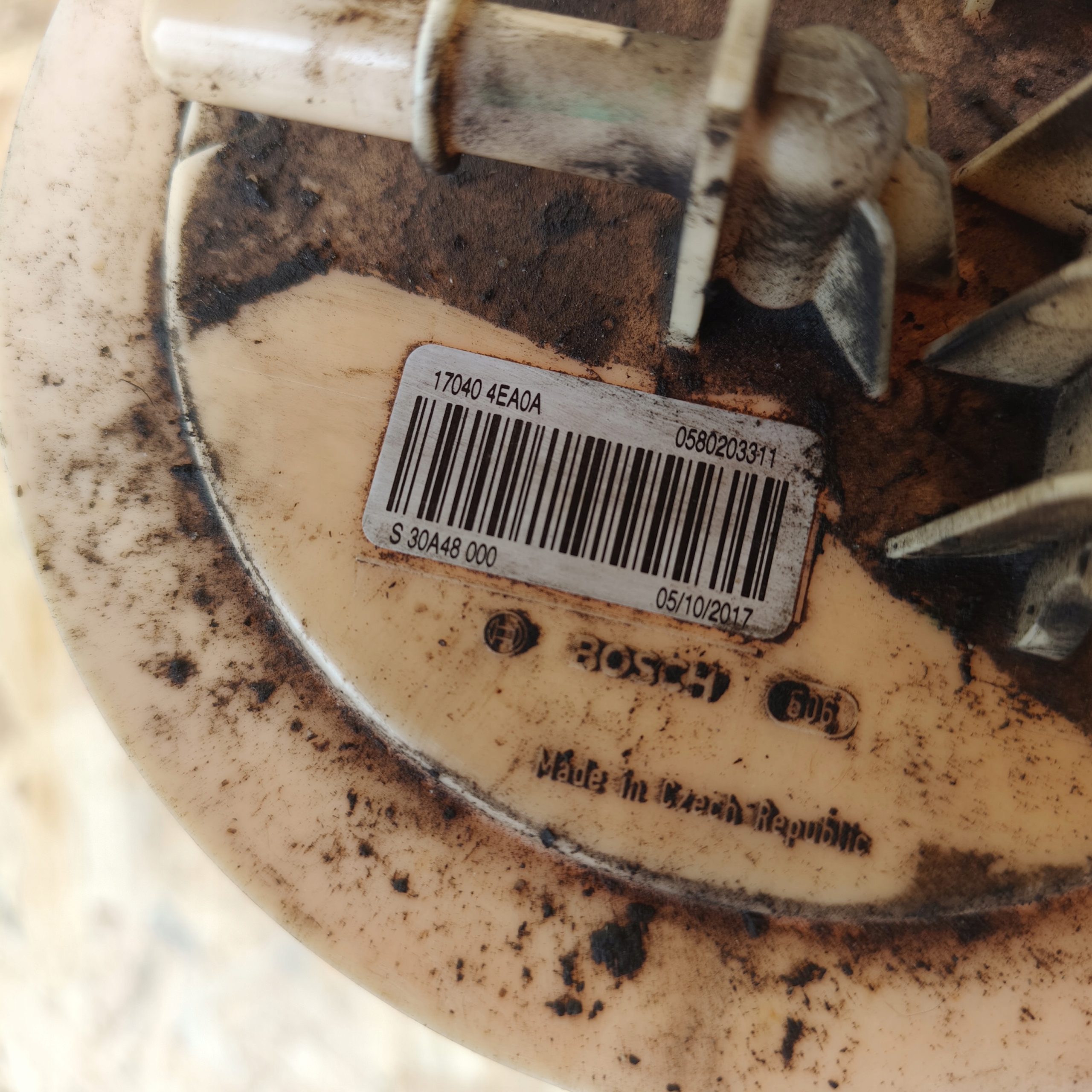 feed pump RENAULT 170404ea0A