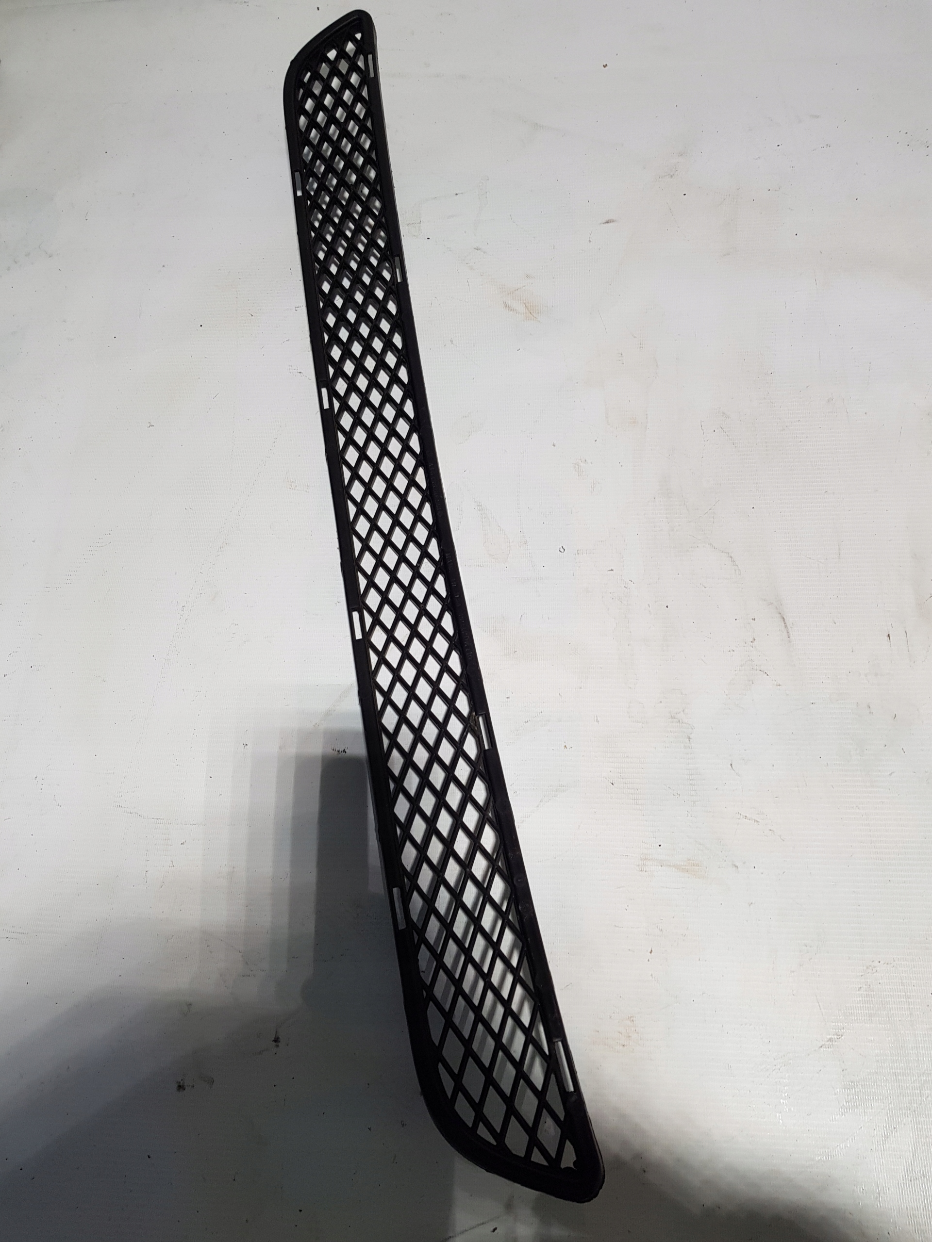 grid of a bumper central front MERCEDES ML W164 A1648850223