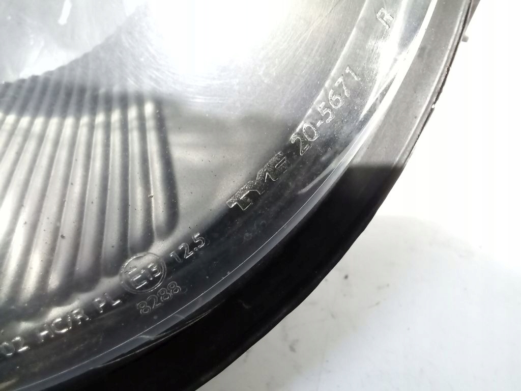 VW Lupo light right front front