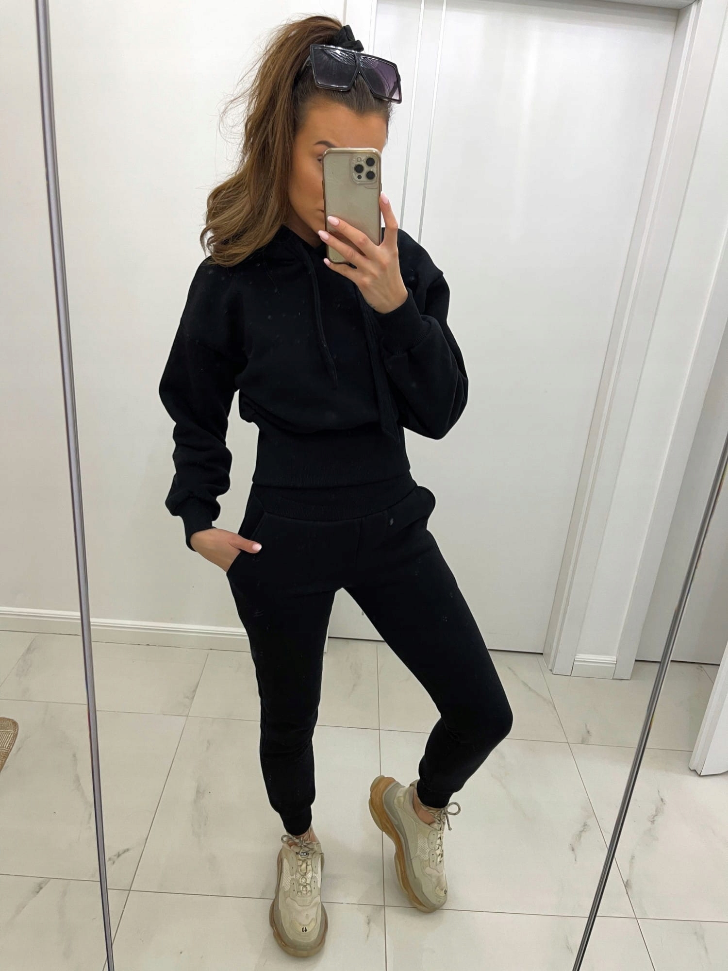 Dres damski komplet spodnie bluza czarny Tmc Moda Model MELLY