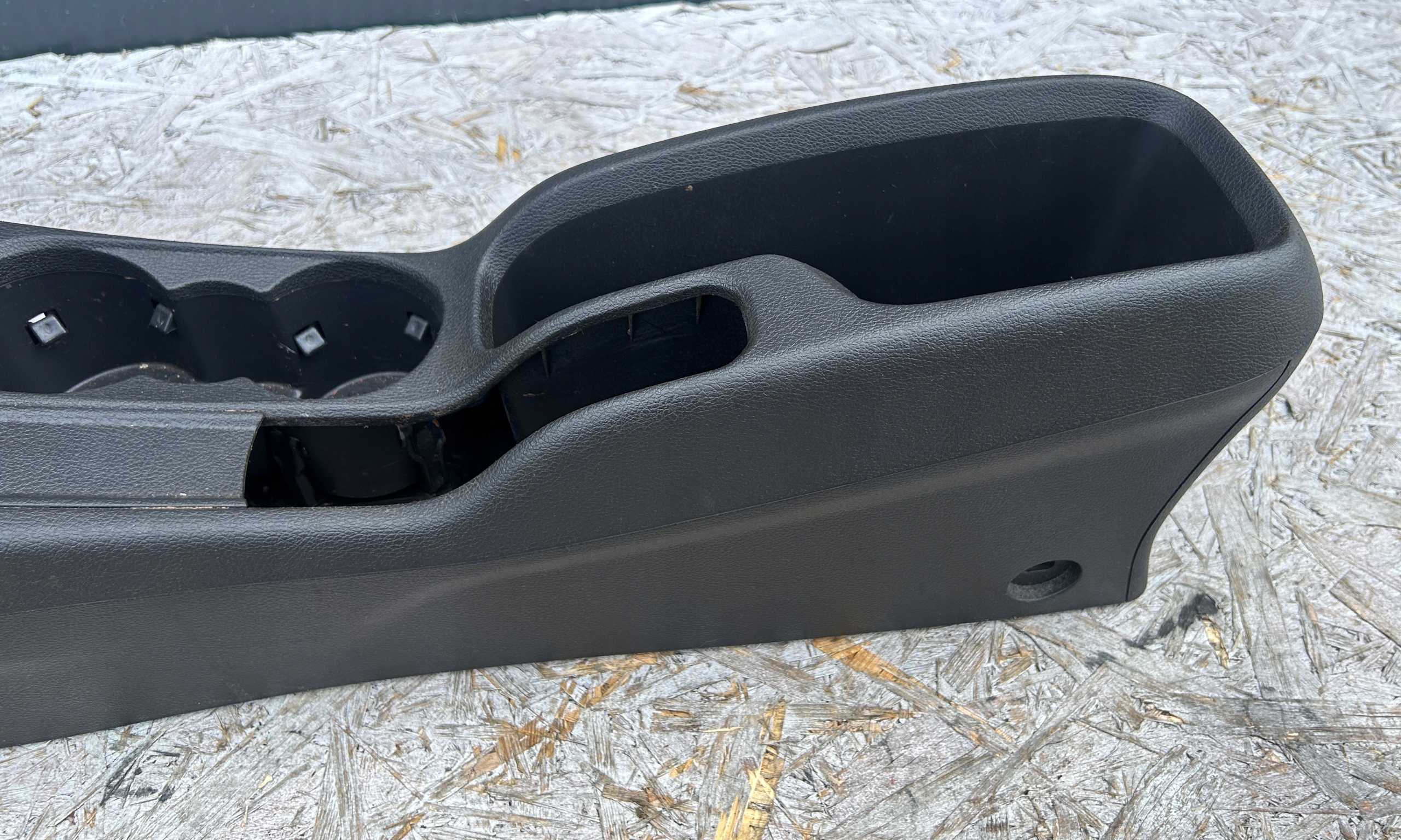 TUNEL mitte FORD TOURNEO COURIER MK1 14- ET76-R045B55-AB