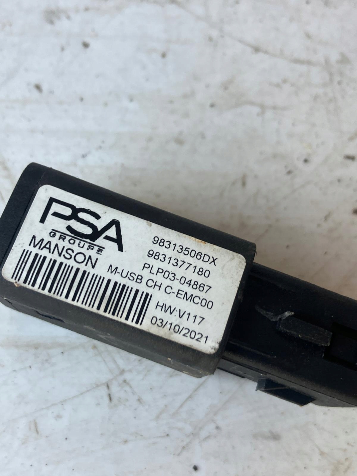 PORT USB-C PEUGEOT 208 II 9831377180