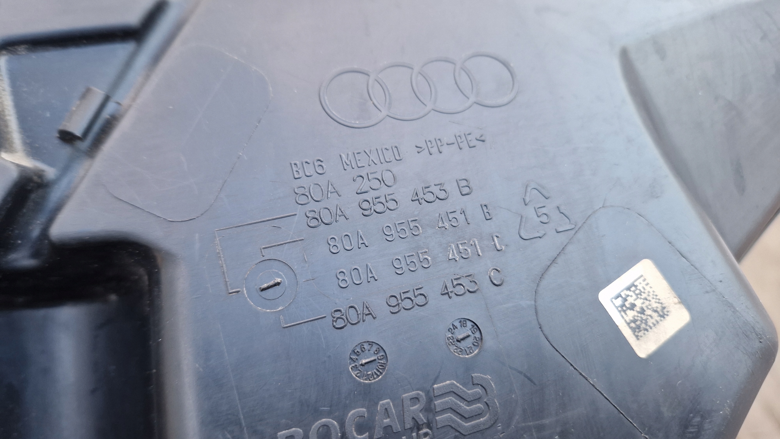 tank washers AUDI Q5 80A955451B complete as new original