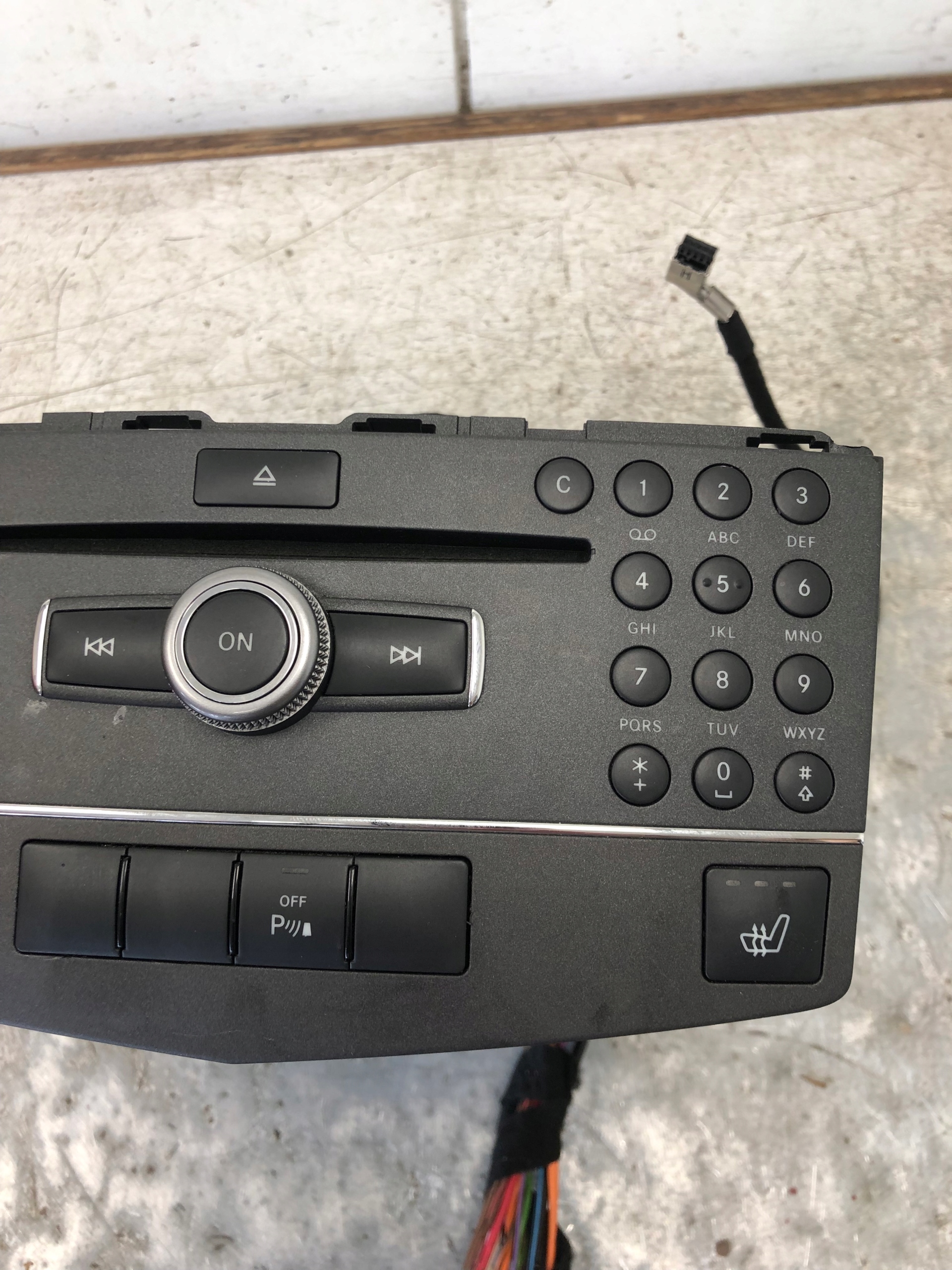 RADIO CD Navigation MERCEDES W204 A2049068501