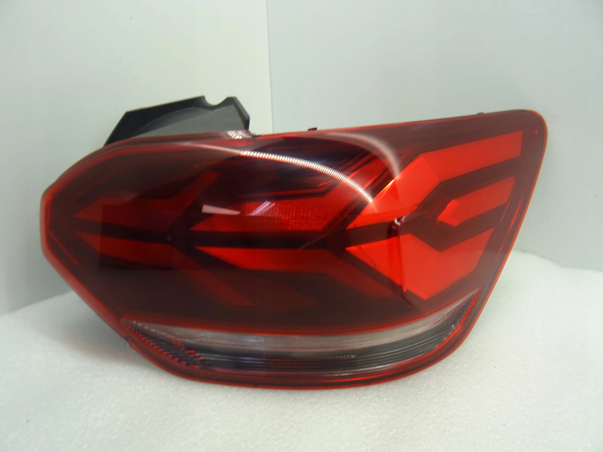 DACIA SANDERO III LAMPA PRAWA TYŁ TYLNA ORG EU 265509530R