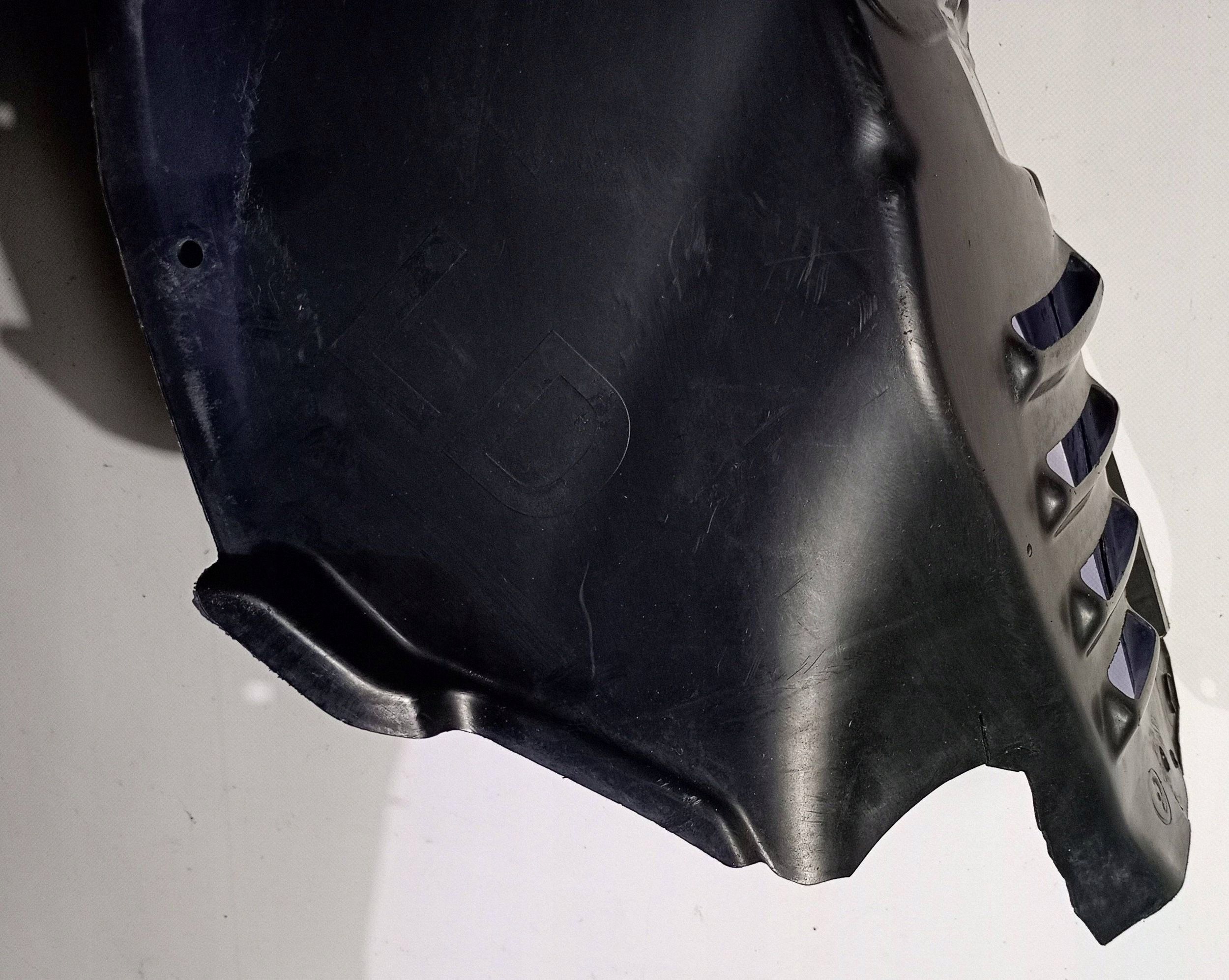 mudguard rear. right right rear part cover mudguard flap Dodge Charger 6.4 SRT 2015