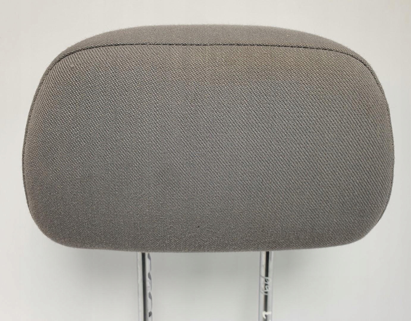 ZAGŁÓWEK LEWY TYŁ TYLNY MERCEDES W204 Producent części Mercedes-Benz OE