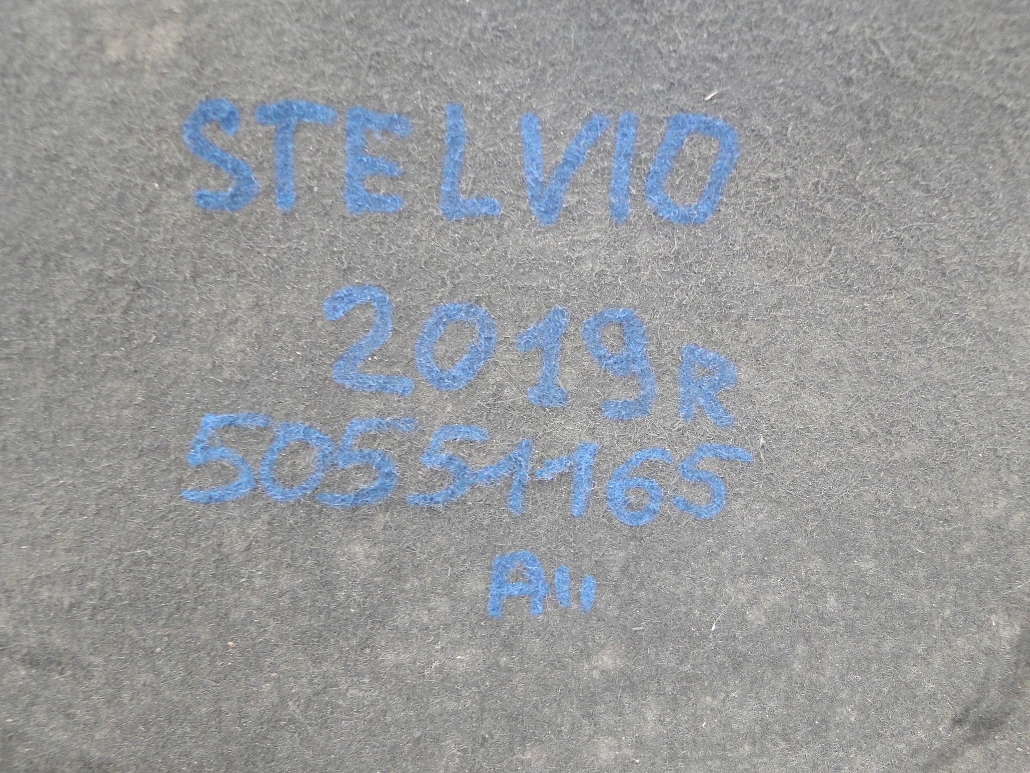 OSŁONA POD SILNIK ALFA ROMEO STELVIO 50551165 Typ silnika Diesel