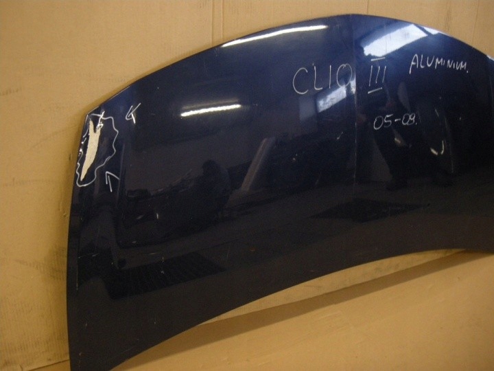 renault CLIO III 2005 Капот