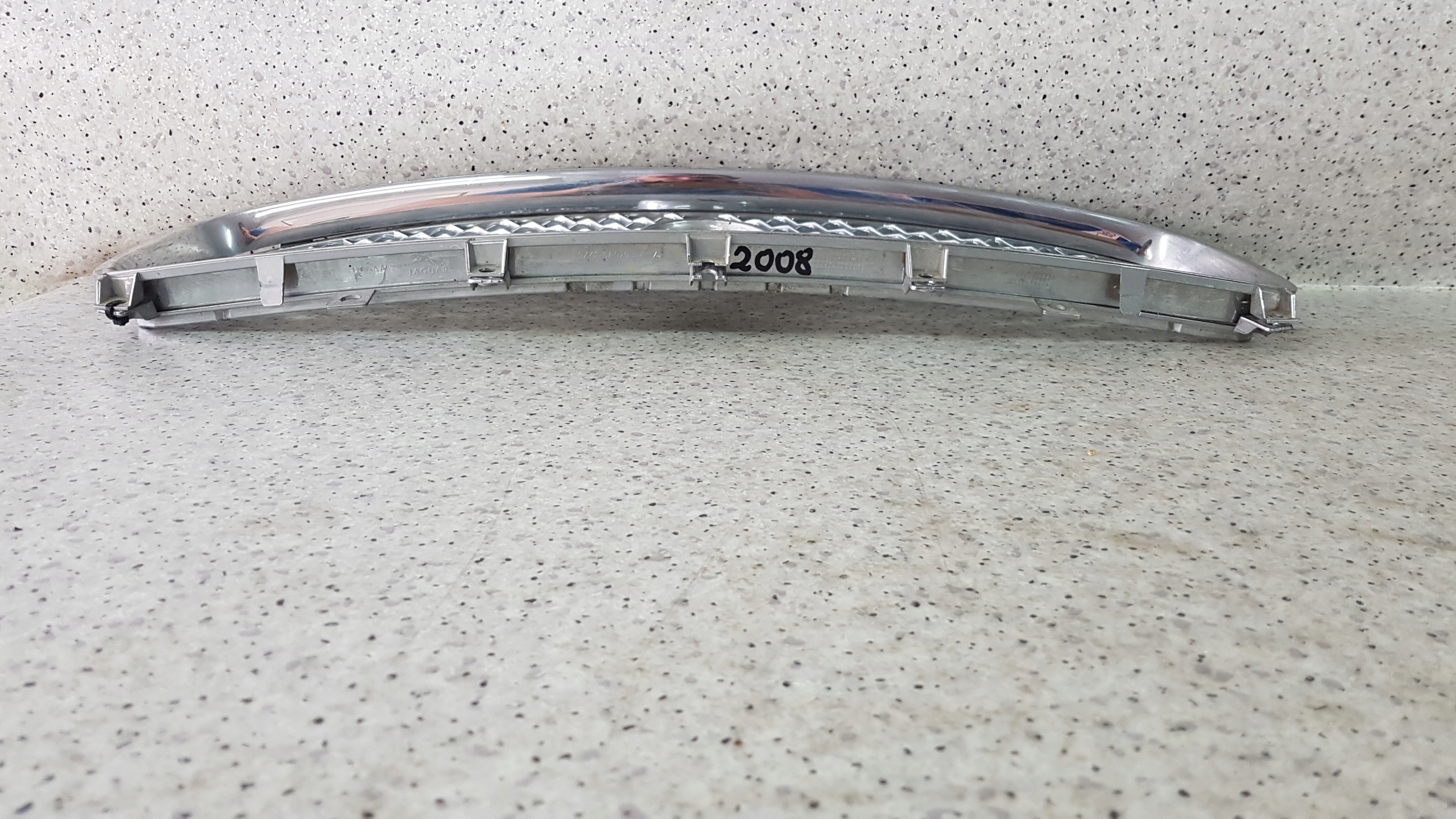 JAGUAR X TYPE LIFT 2007 - GRILL GRILL 2008