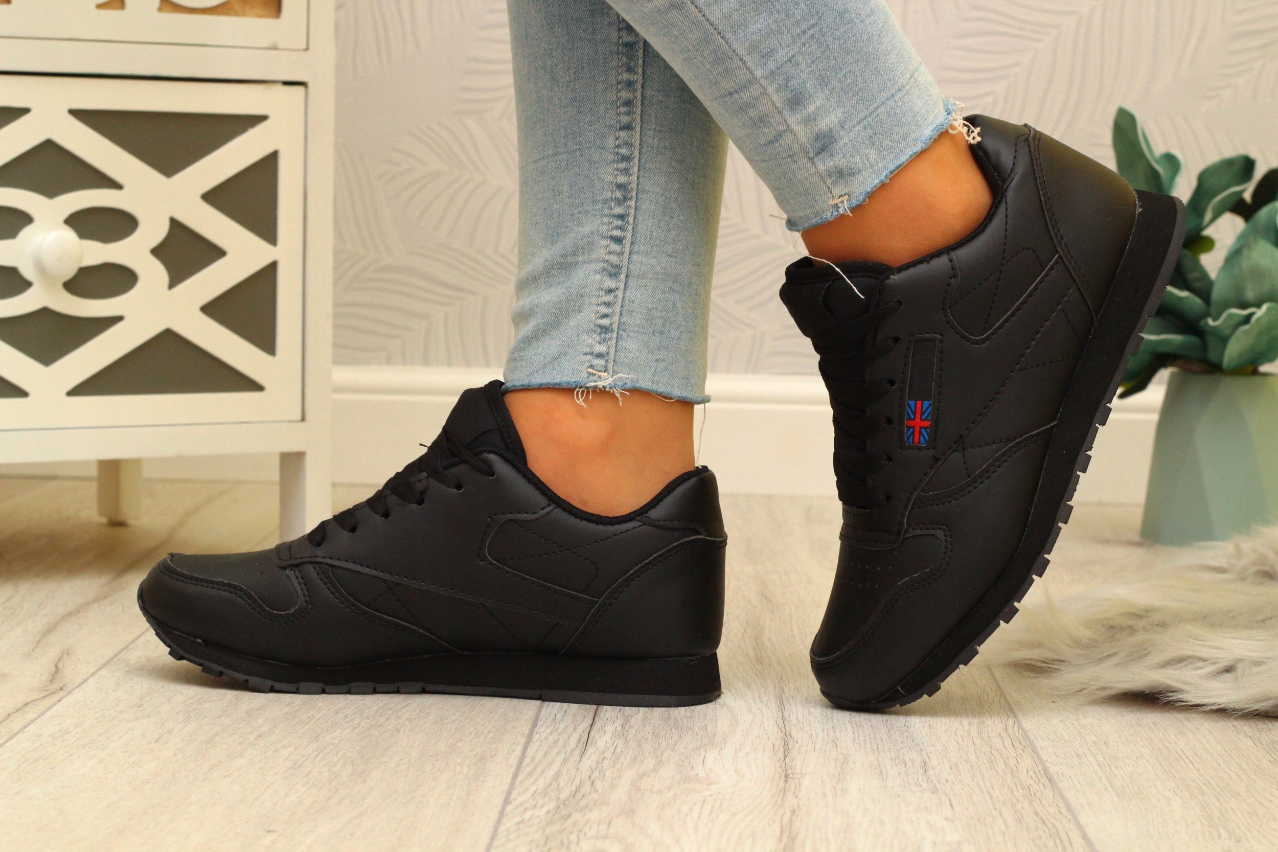 BUTY sportowe damskie Lekkie adidasy ALL BLACK Długość wkładki 26 cm