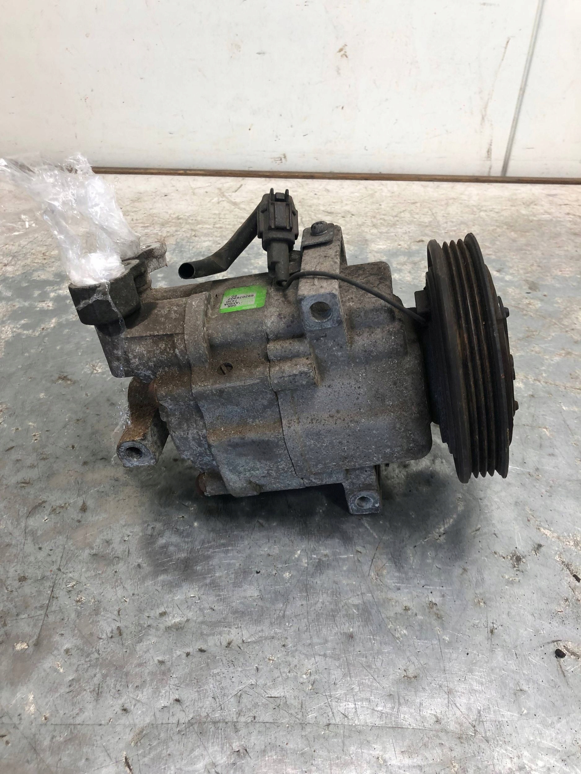 compressor compressor; of the air conditioning NISSAN MICRA K12 92600-AX80A