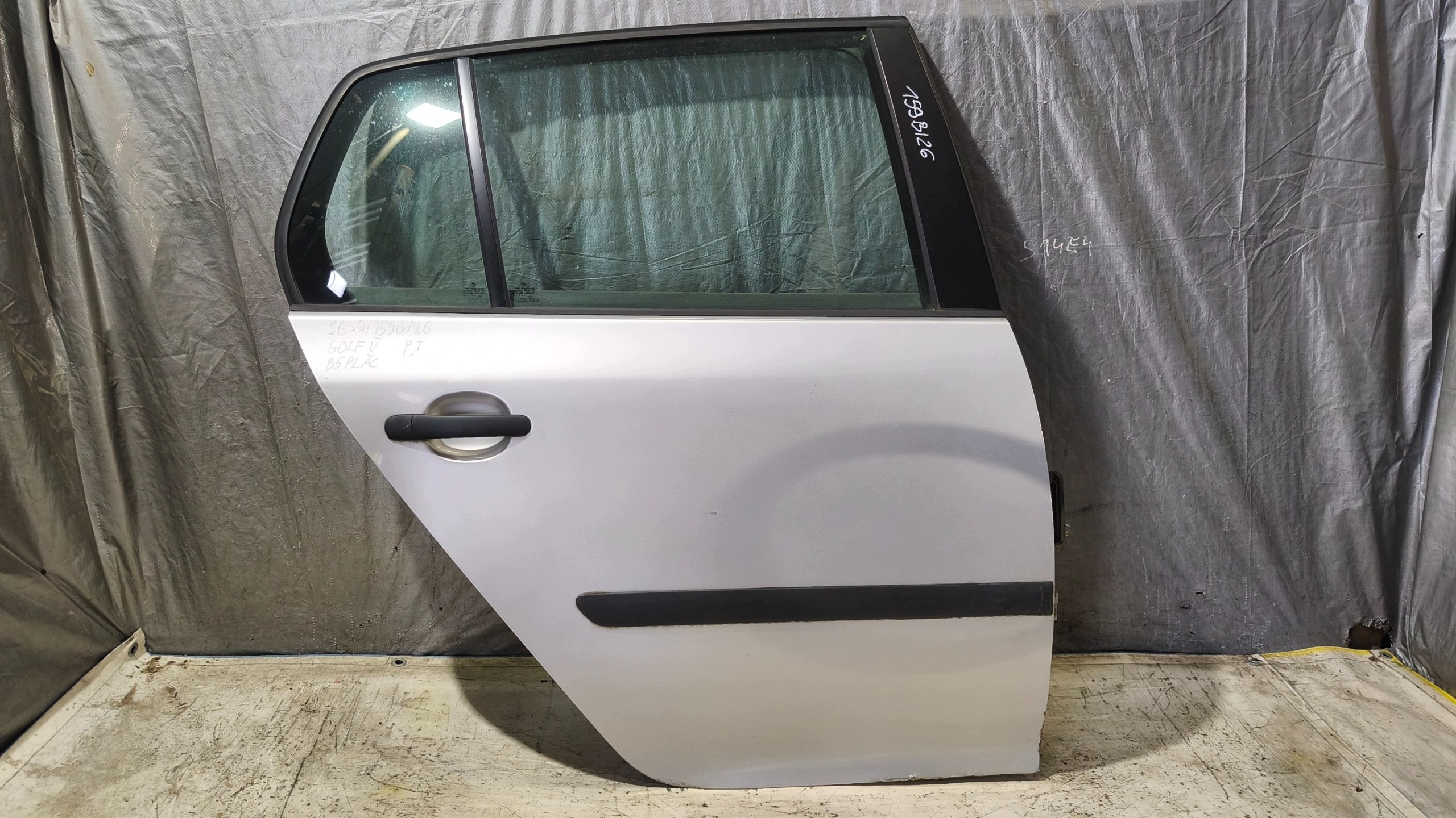door right rear part GOLF V K: LA7W
