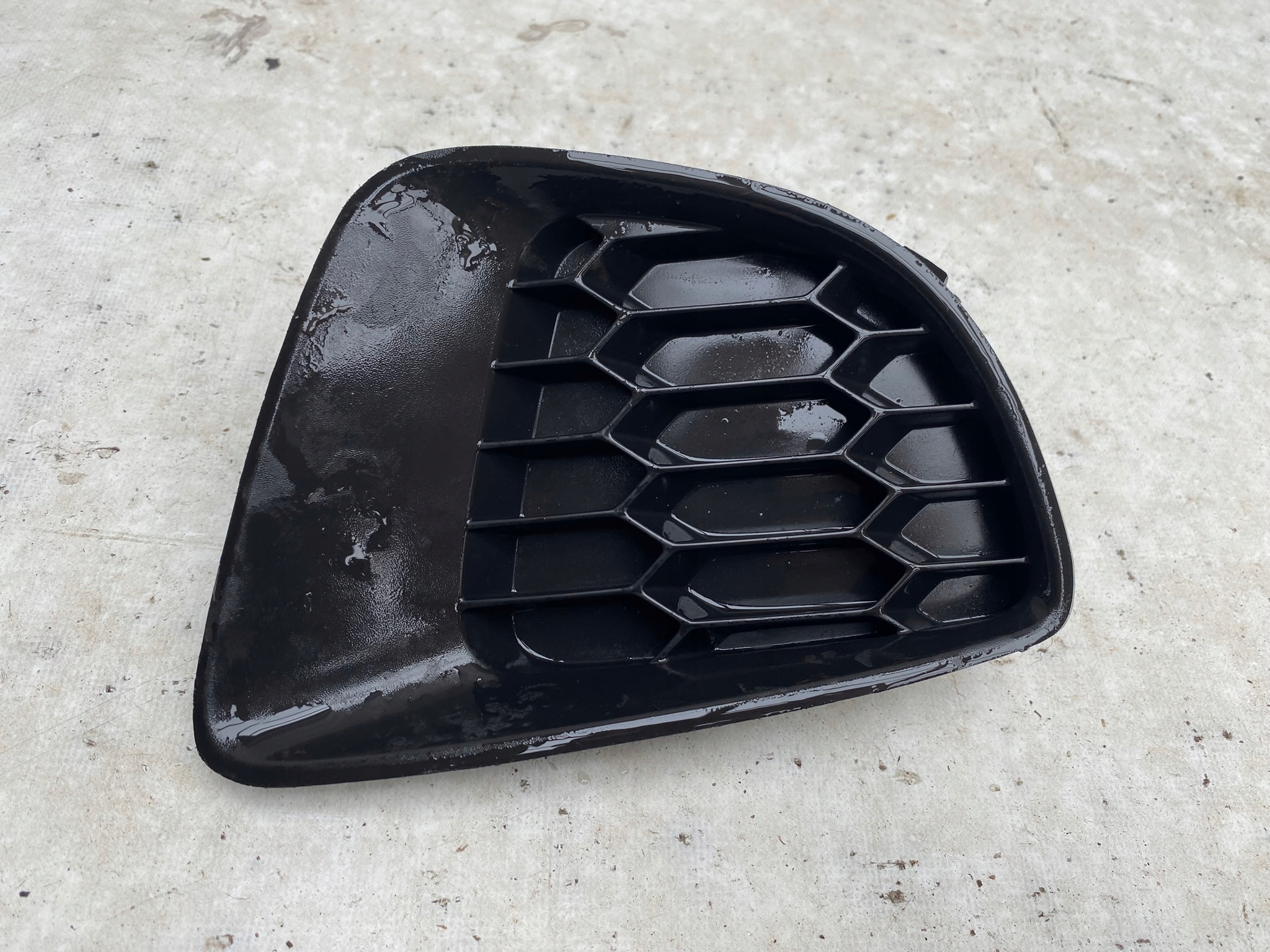 MAZDA 2 07- grid of a bumper left front