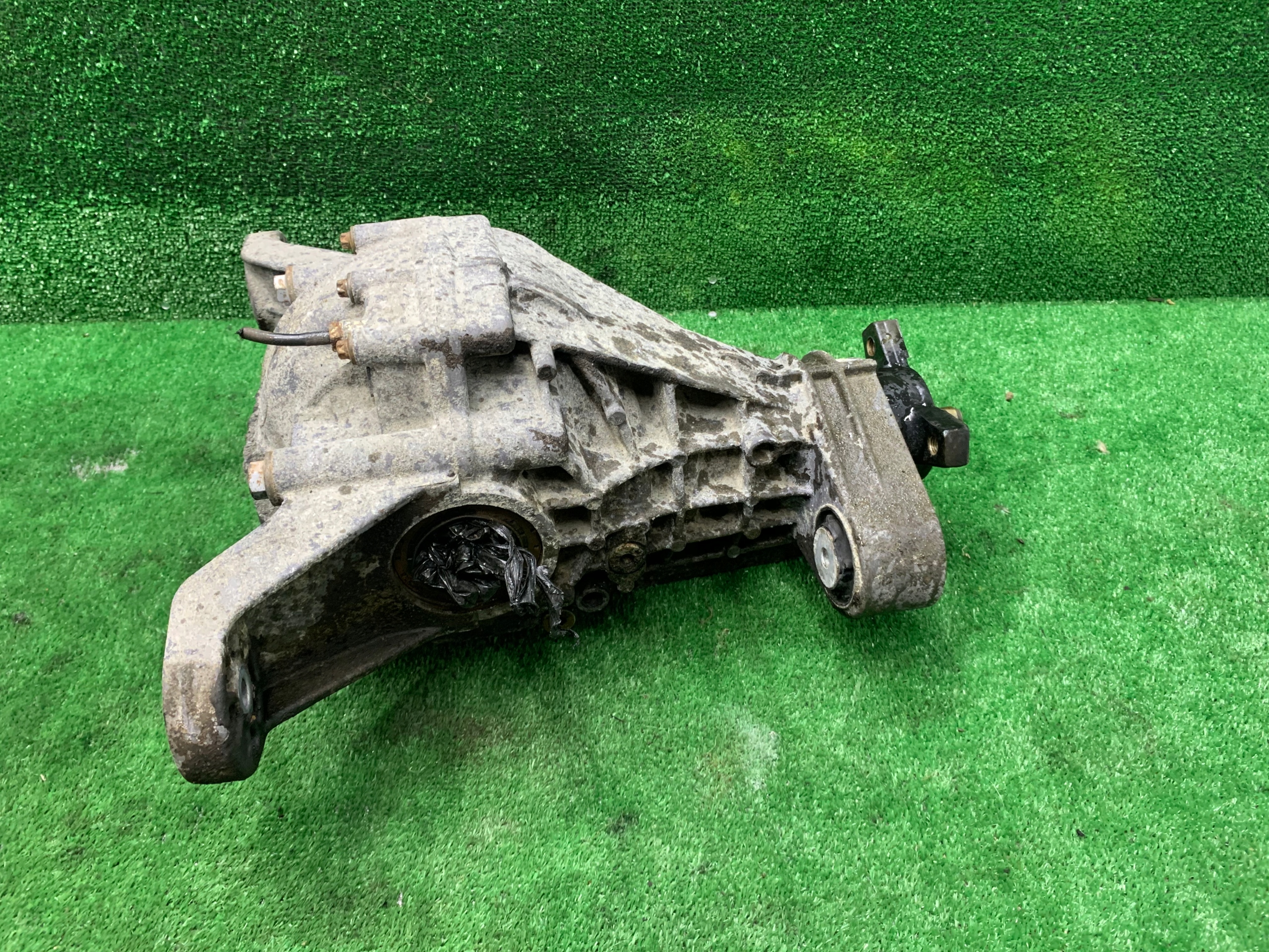 MERCEDES R-KLASA W164 W251 4MATIC diff differential rear part rear 4460-310-032