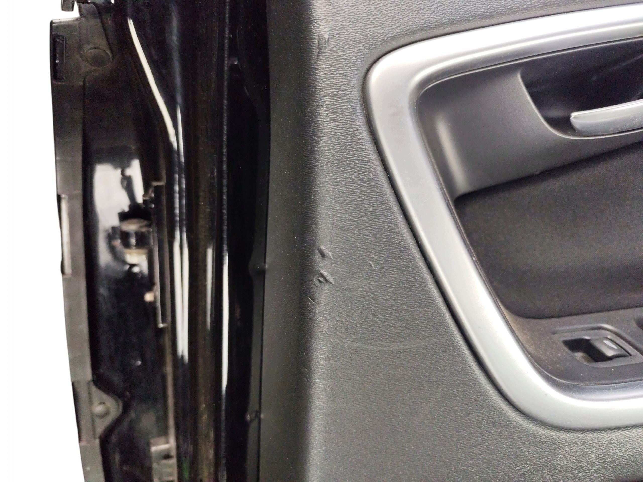 tür rechts heck VOLVO XC60 und (2008-2013) code LAKIERU 019-26