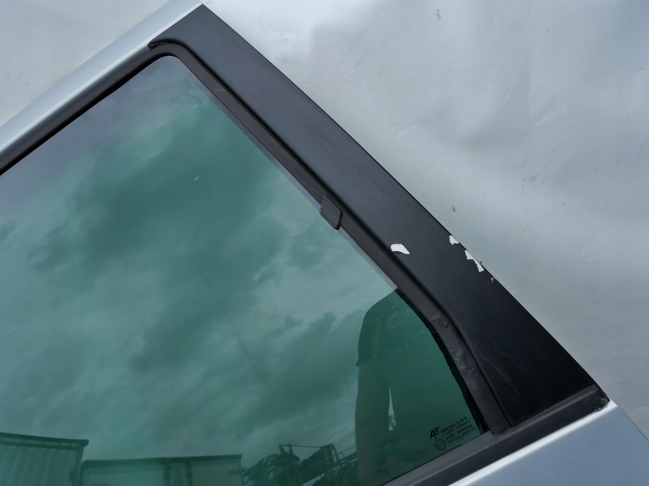 door VW SHARAN and left rear part