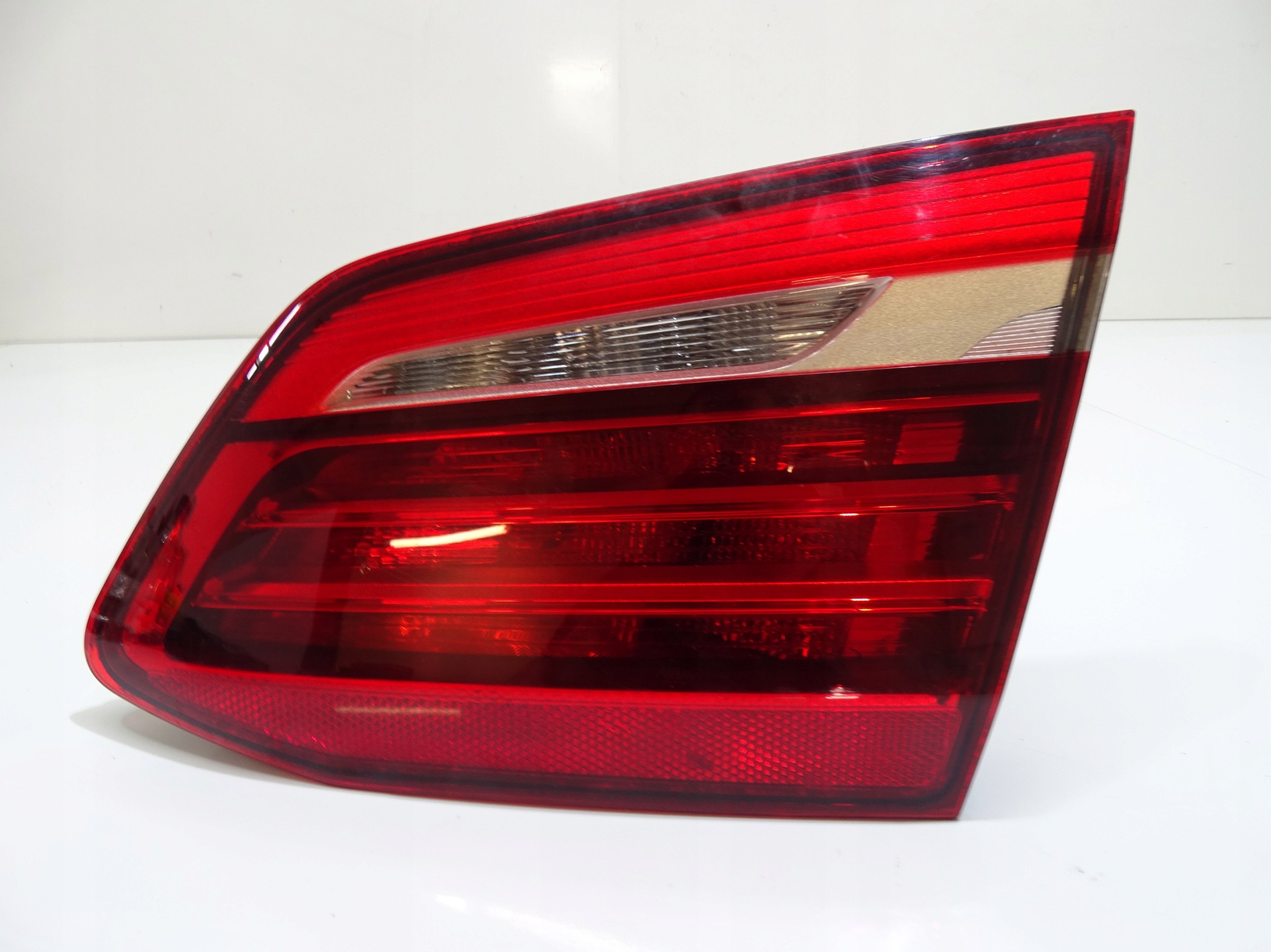 light right rear BMW F45 OE 7311032
