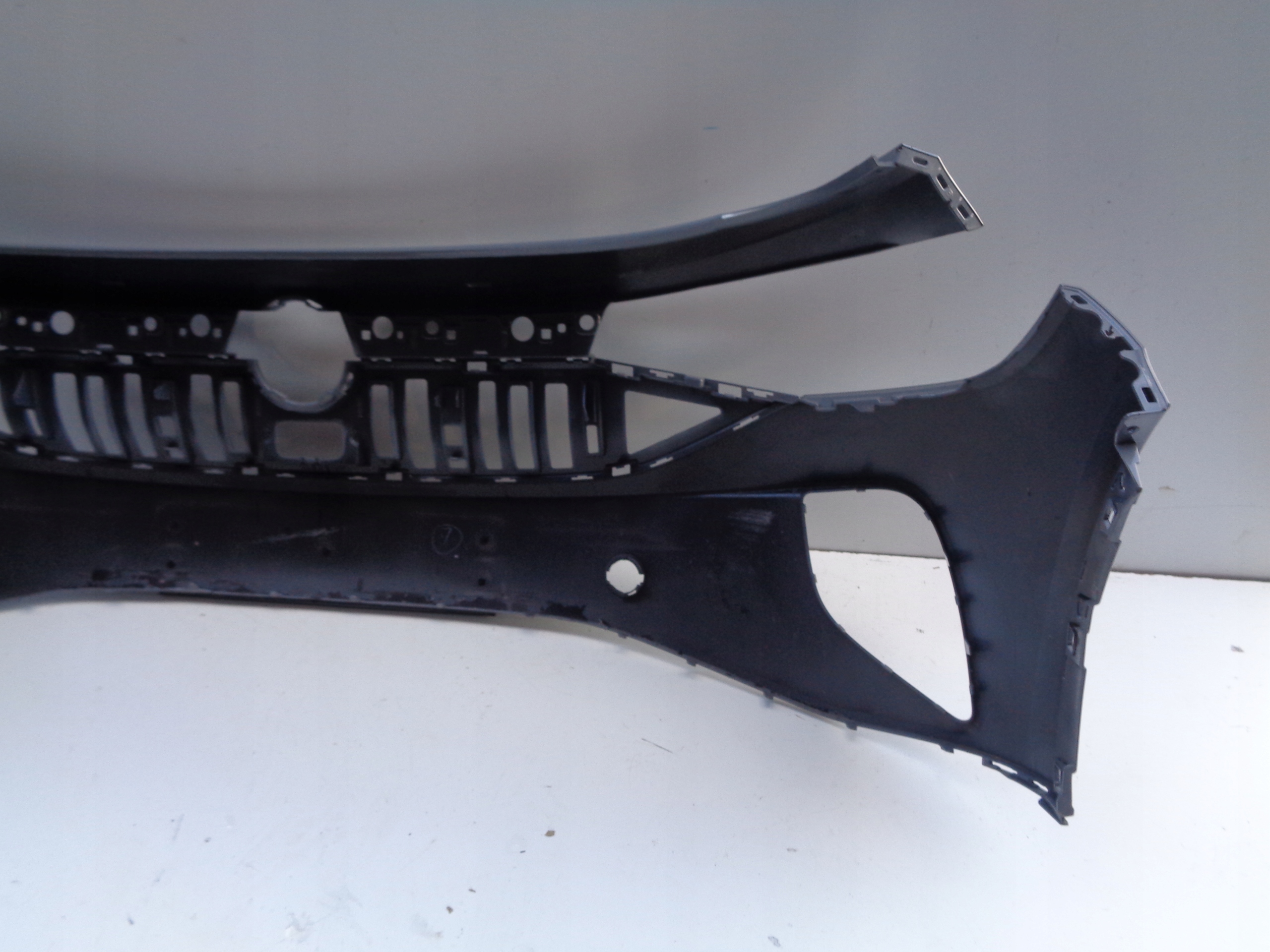 Frontstoßstange VW ID4 11A 21- NR 48865