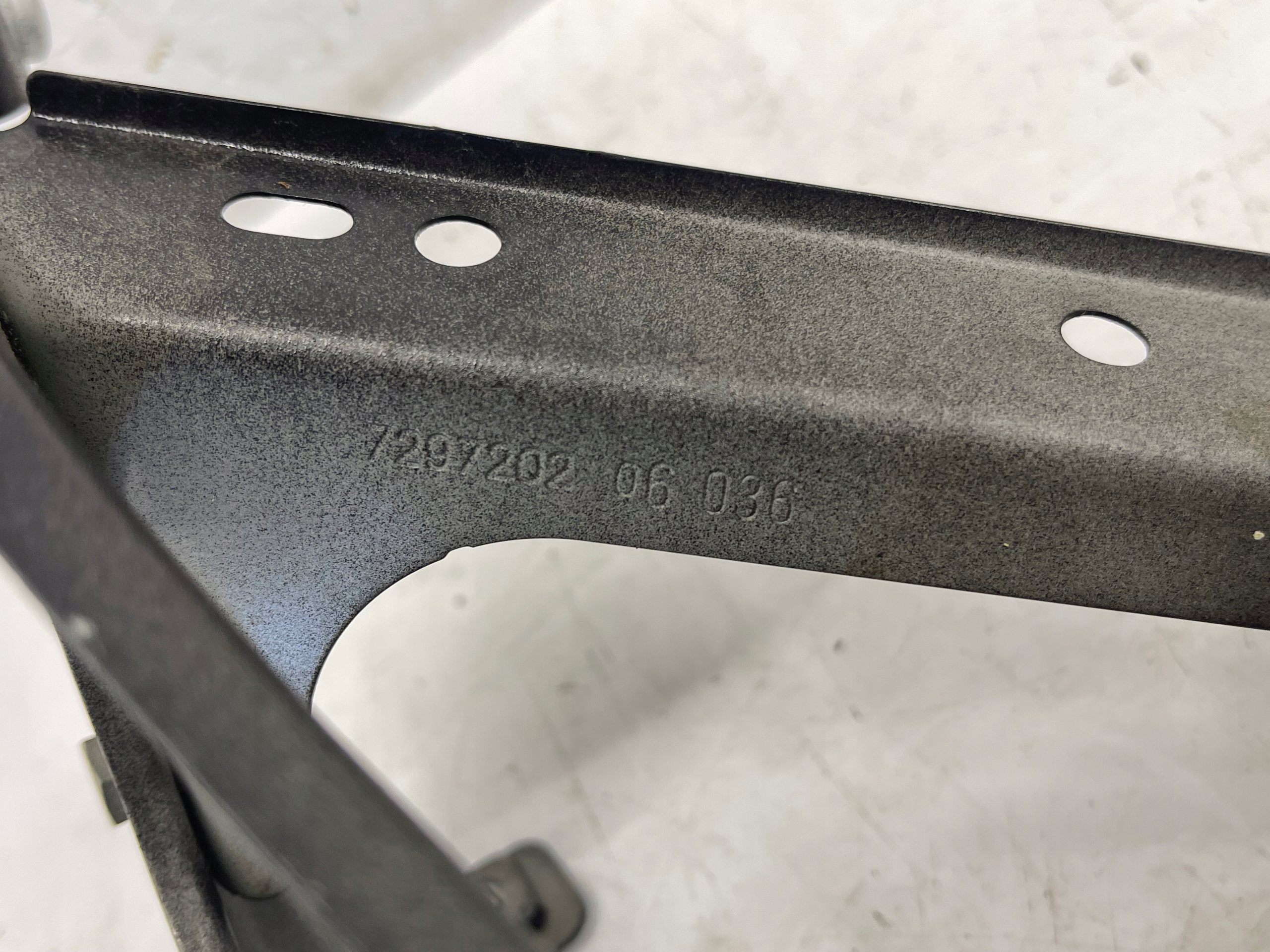 Support plaque Avant Droit Aile BMW 2 ACTIVE TOURER (F45) 7297202