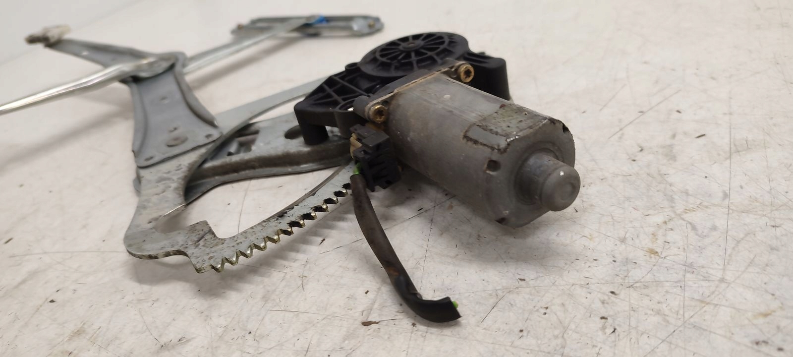window regulator left front mechanism Mercedes W170 R170 SLK 2,3 compressor;