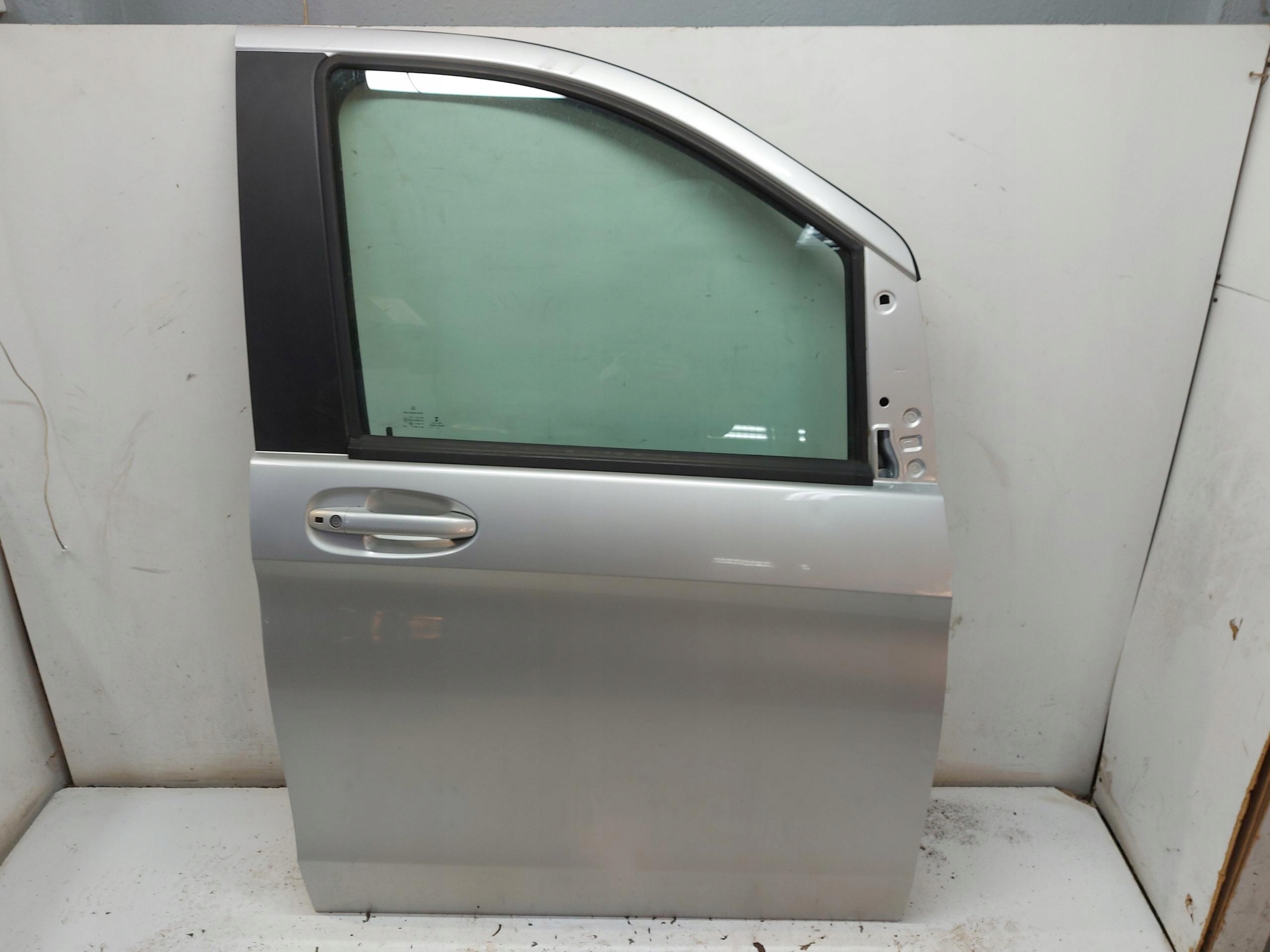 Mercedes EQV w447 V-klasa door right front front silver 9744